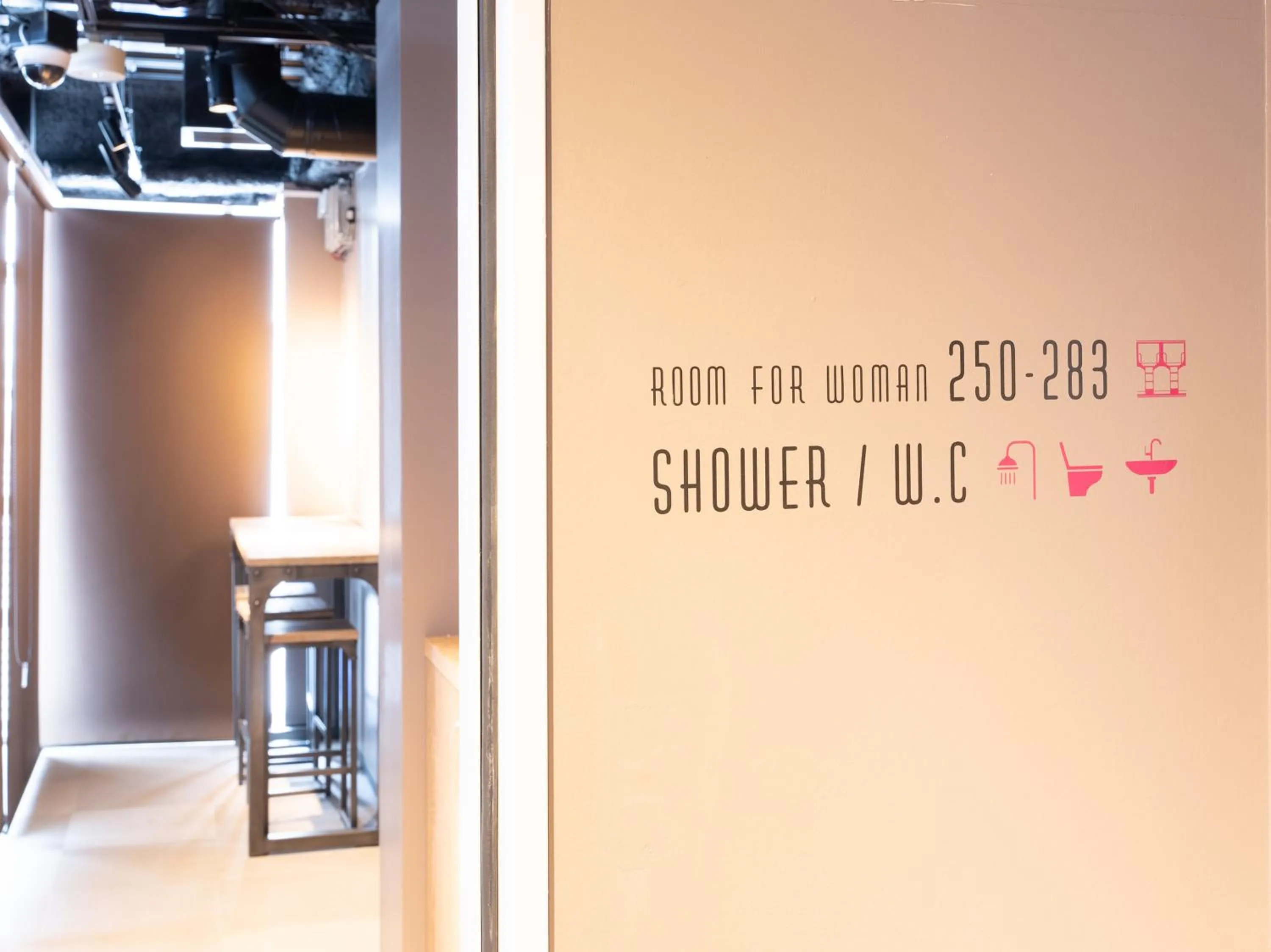 Photo of the whole room in Tabist MAYUDAMA CABIN