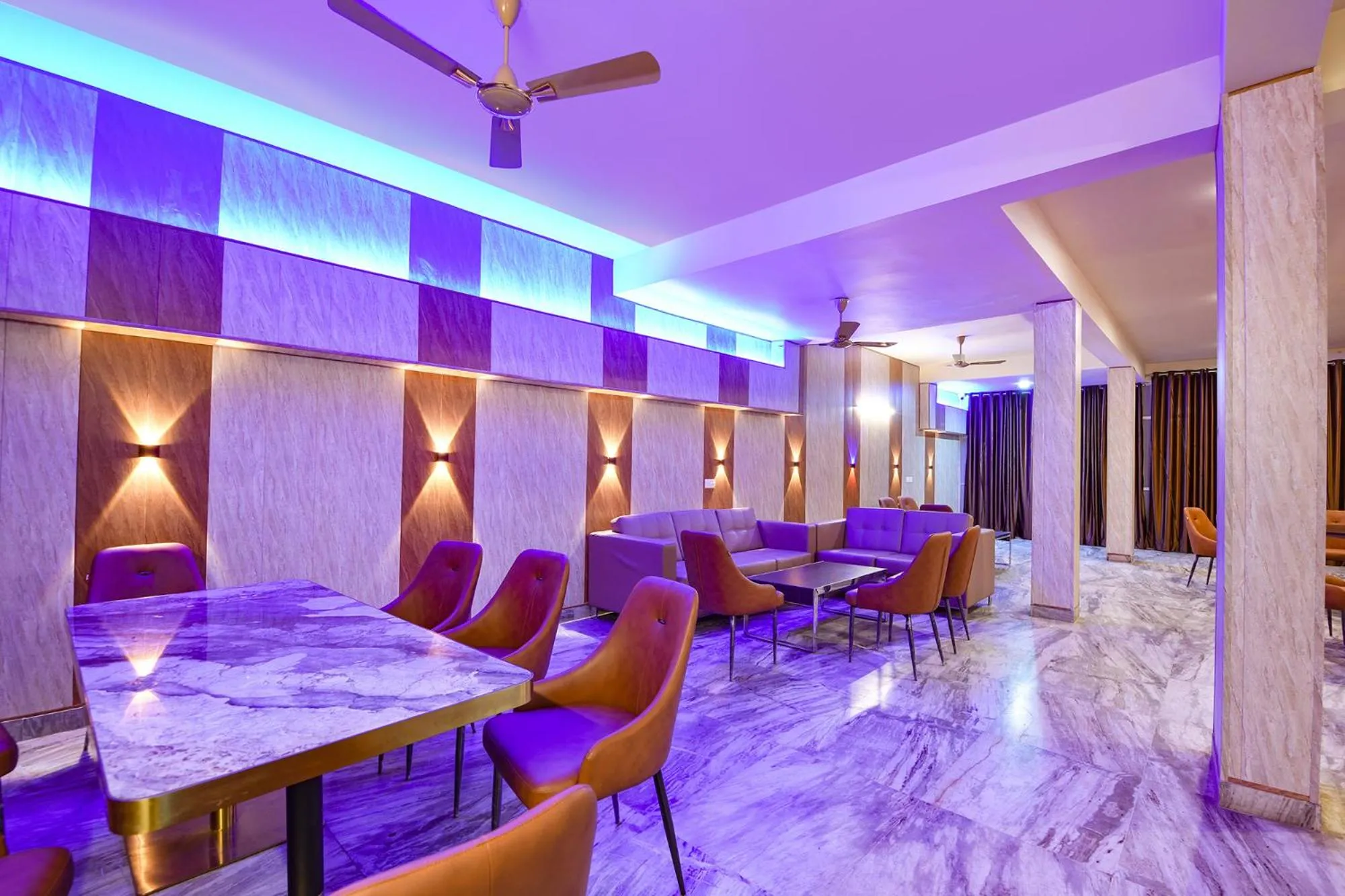 Restaurant/places to eat in FabHotel Next Home Prime