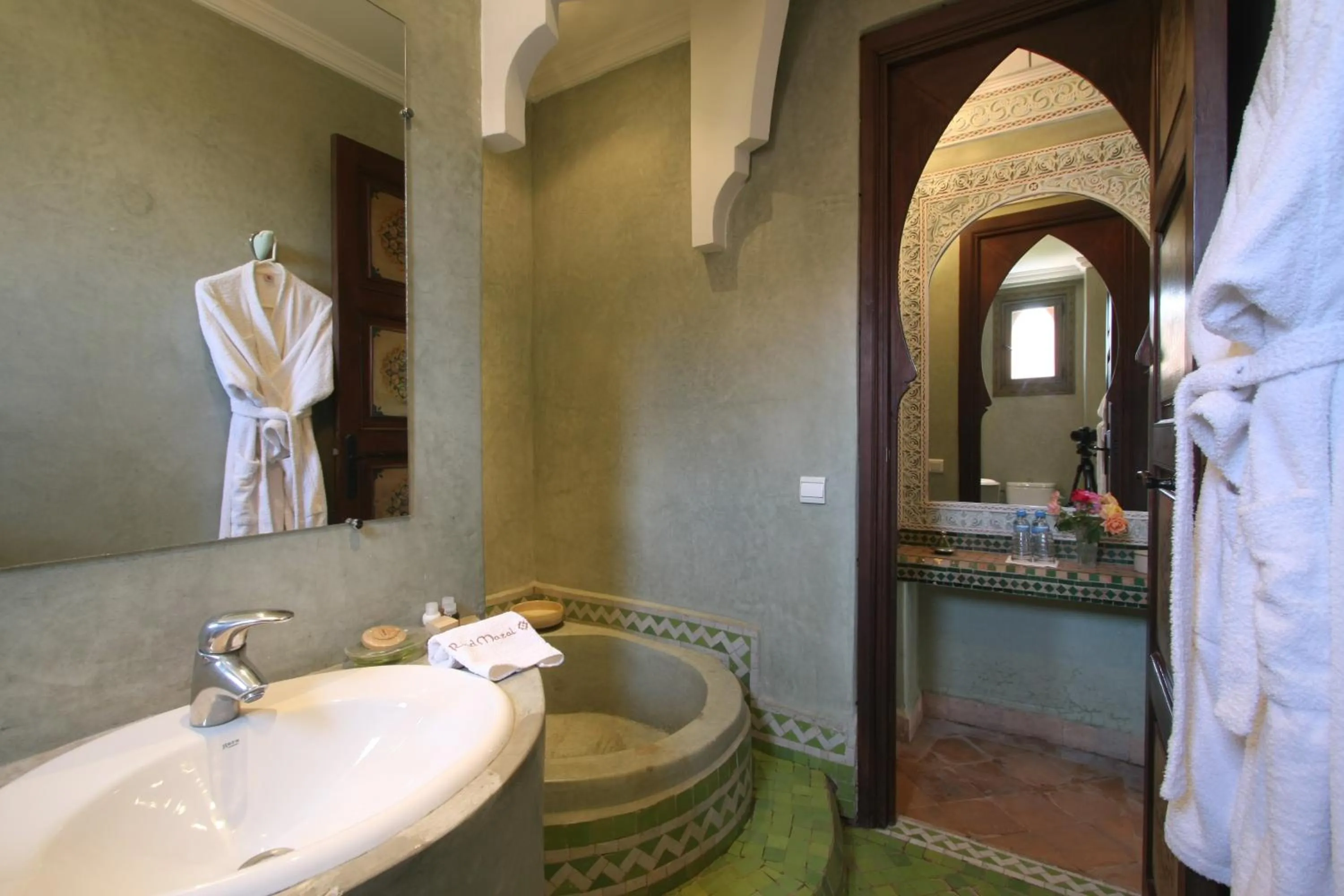 Shower in Riad Mazal