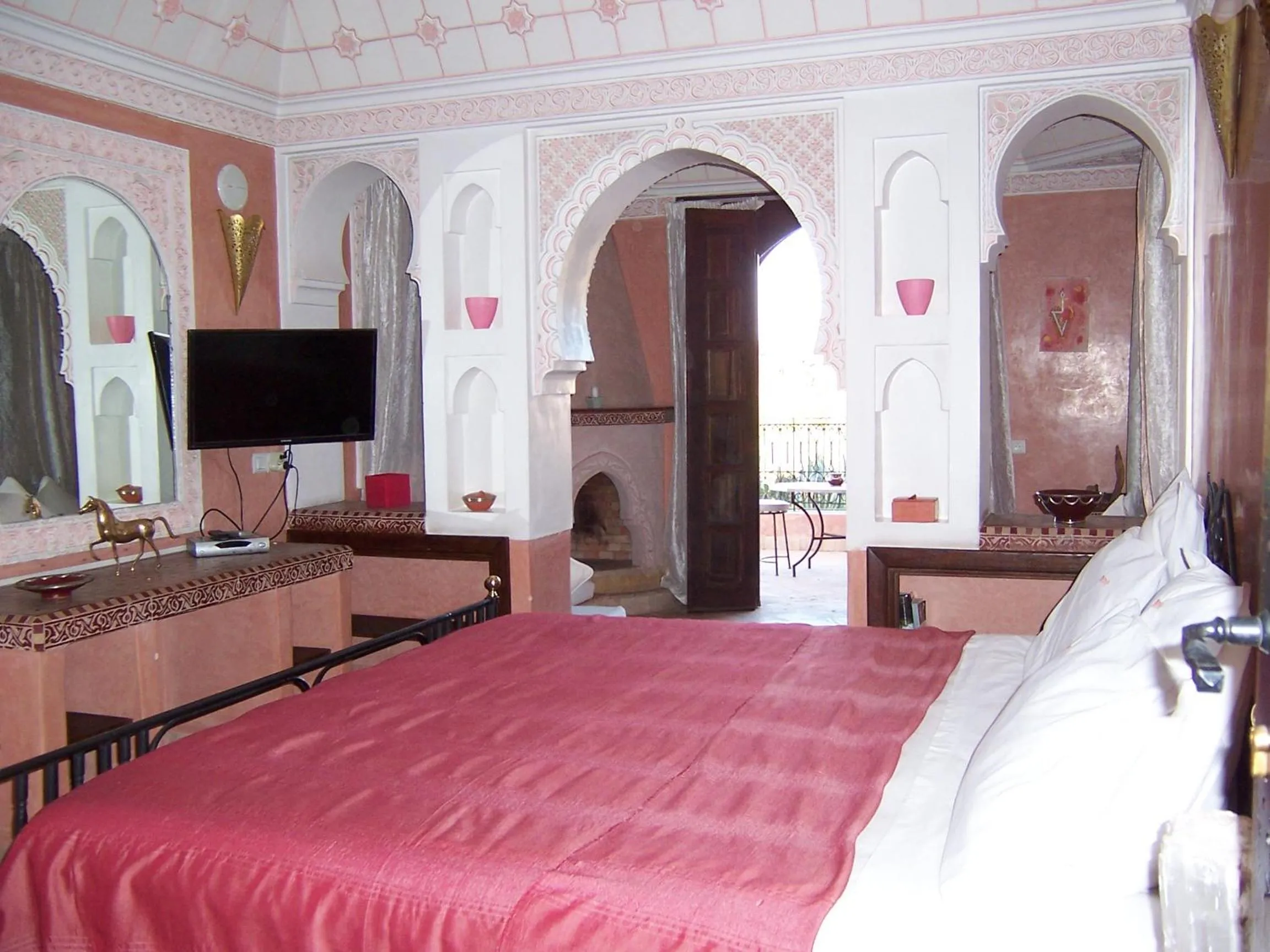 Bedroom, Bed in Riad Mazal