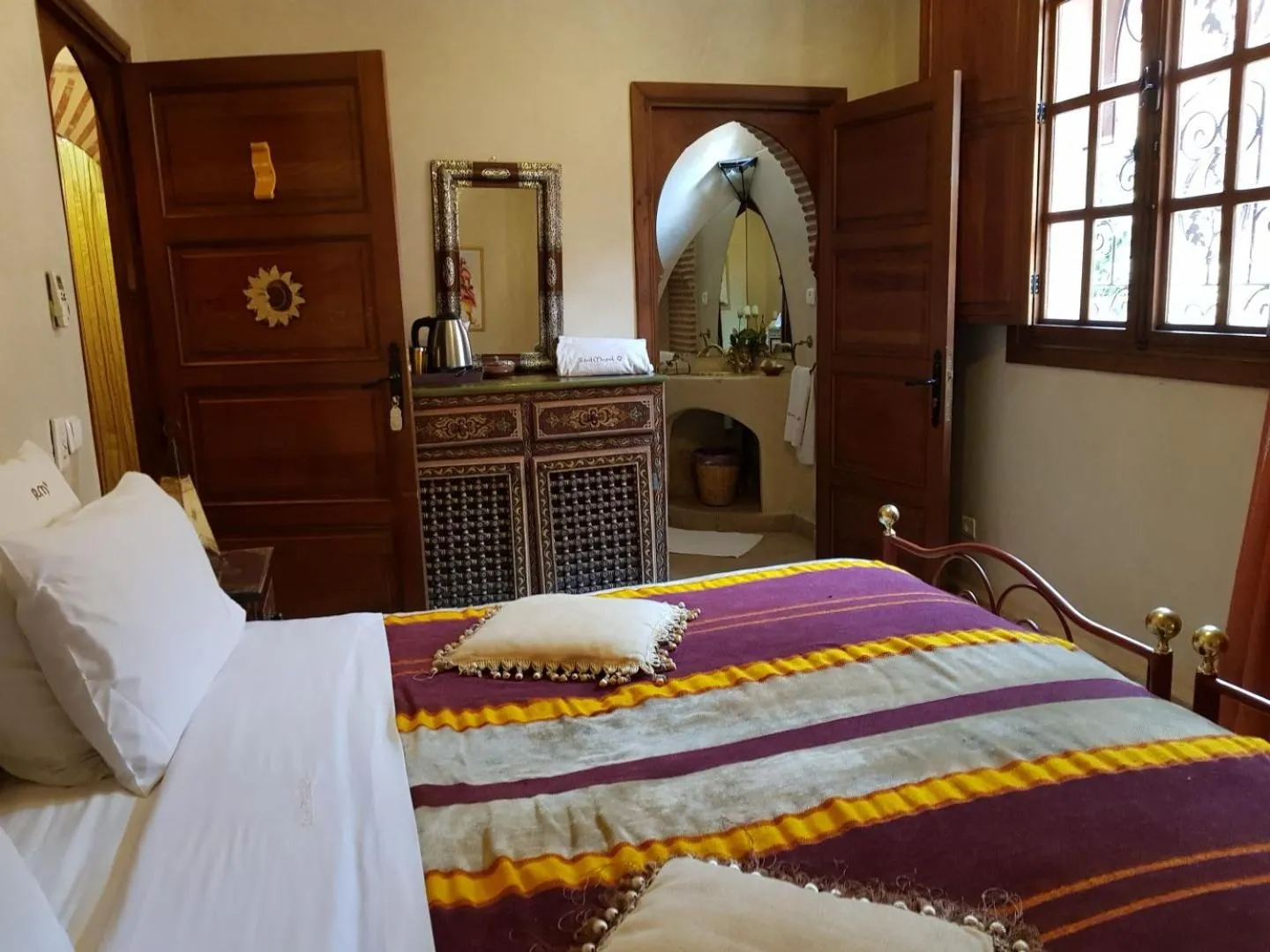 Bathroom, Bed in Riad Mazal