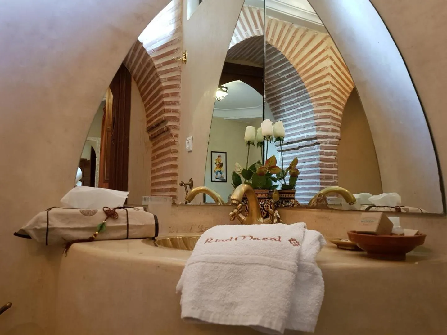 Shower in Riad Mazal