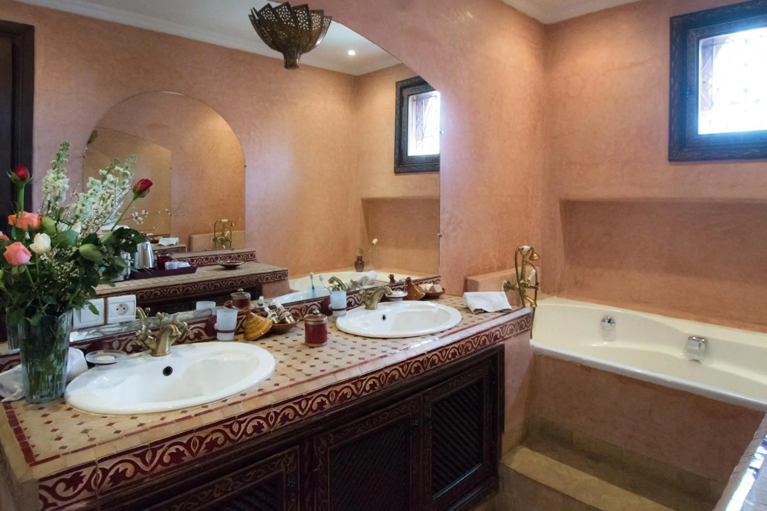 Shower in Riad Mazal