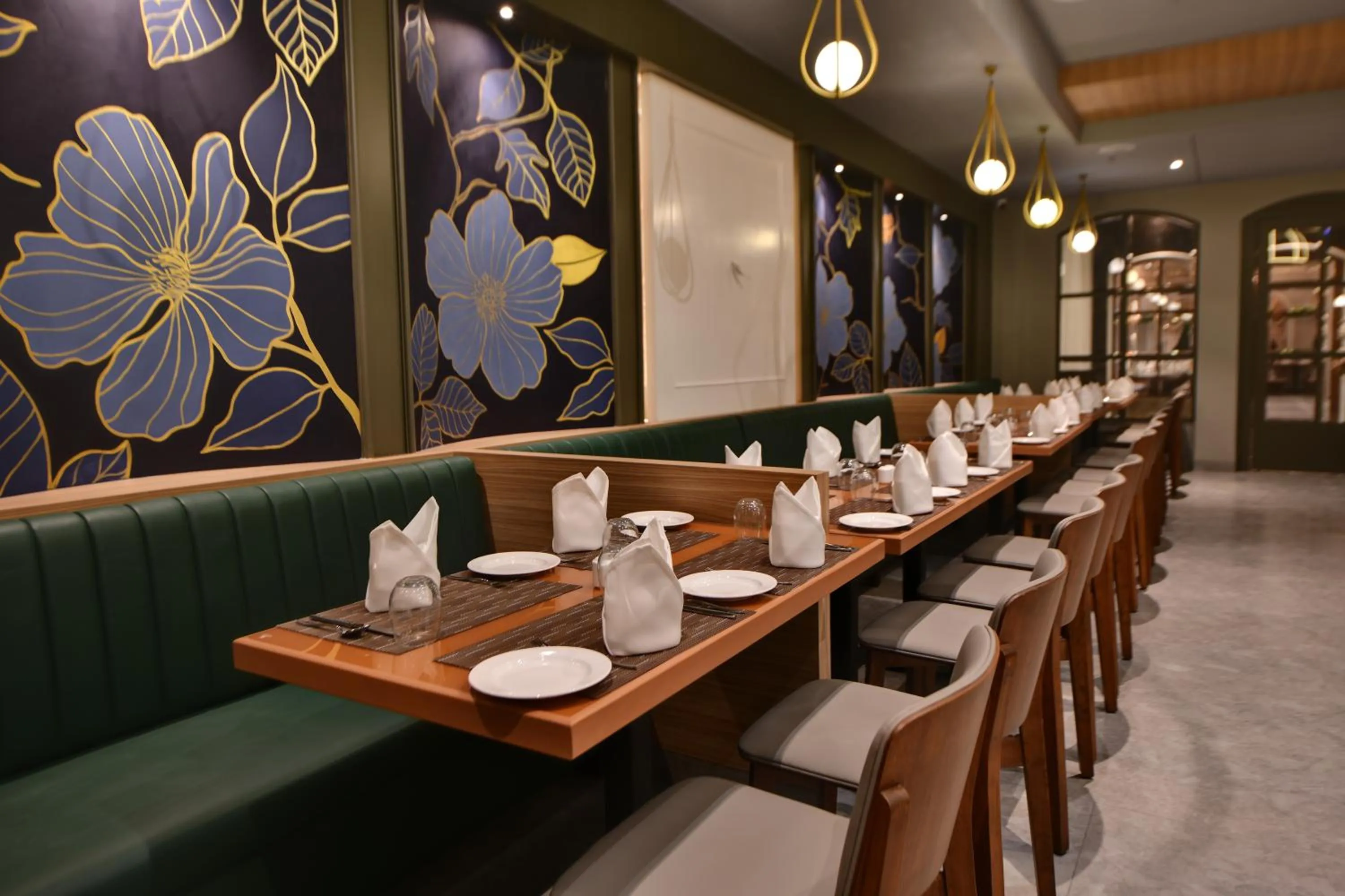 Restaurant/places to eat in The Fern Shelter Resort Palghar