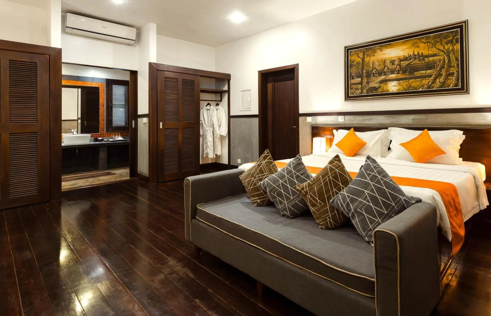 Bed in SOK VILLA by Angkorstays