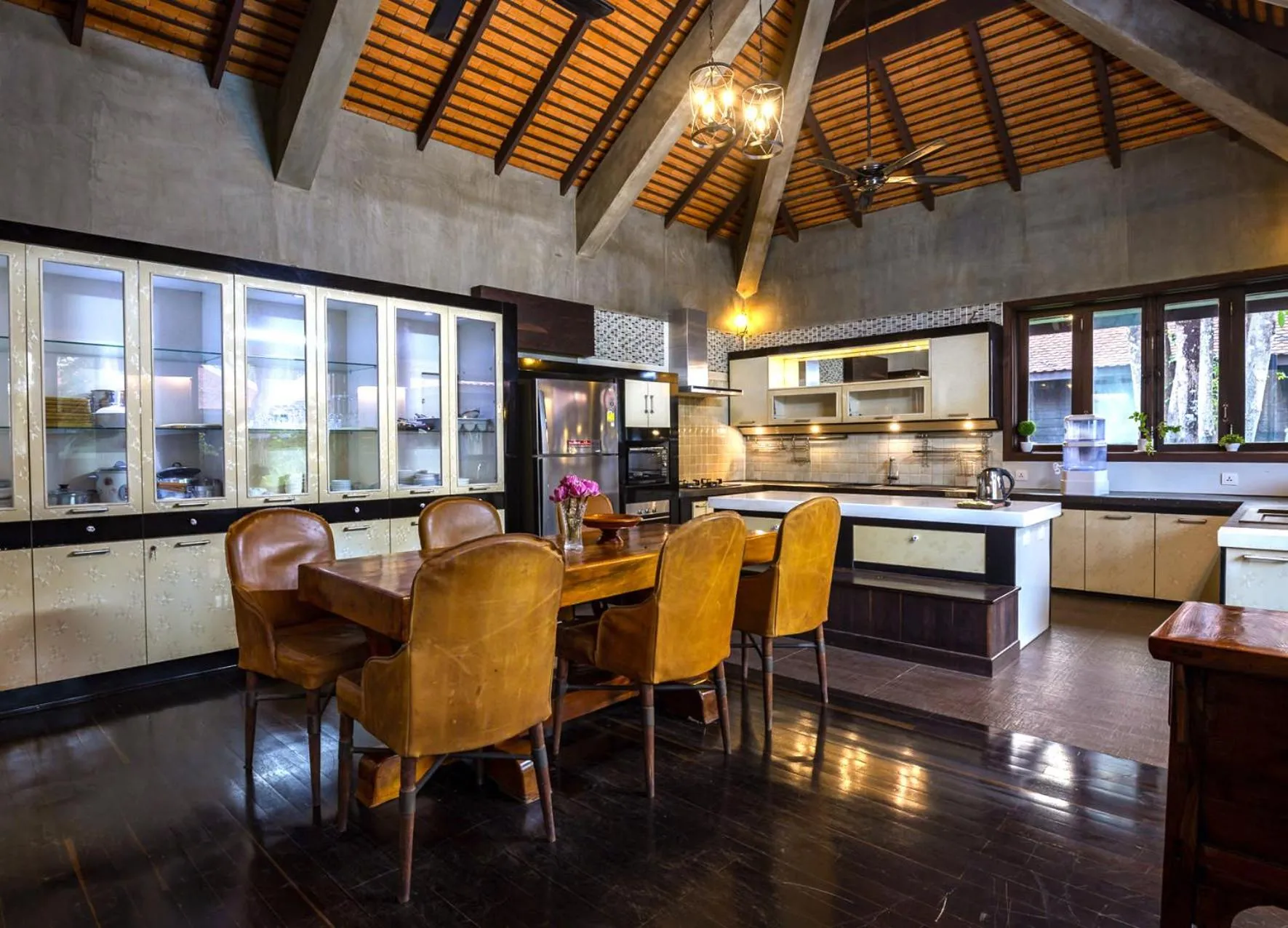 Kitchen or kitchenette in SOK VILLA by Angkorstays