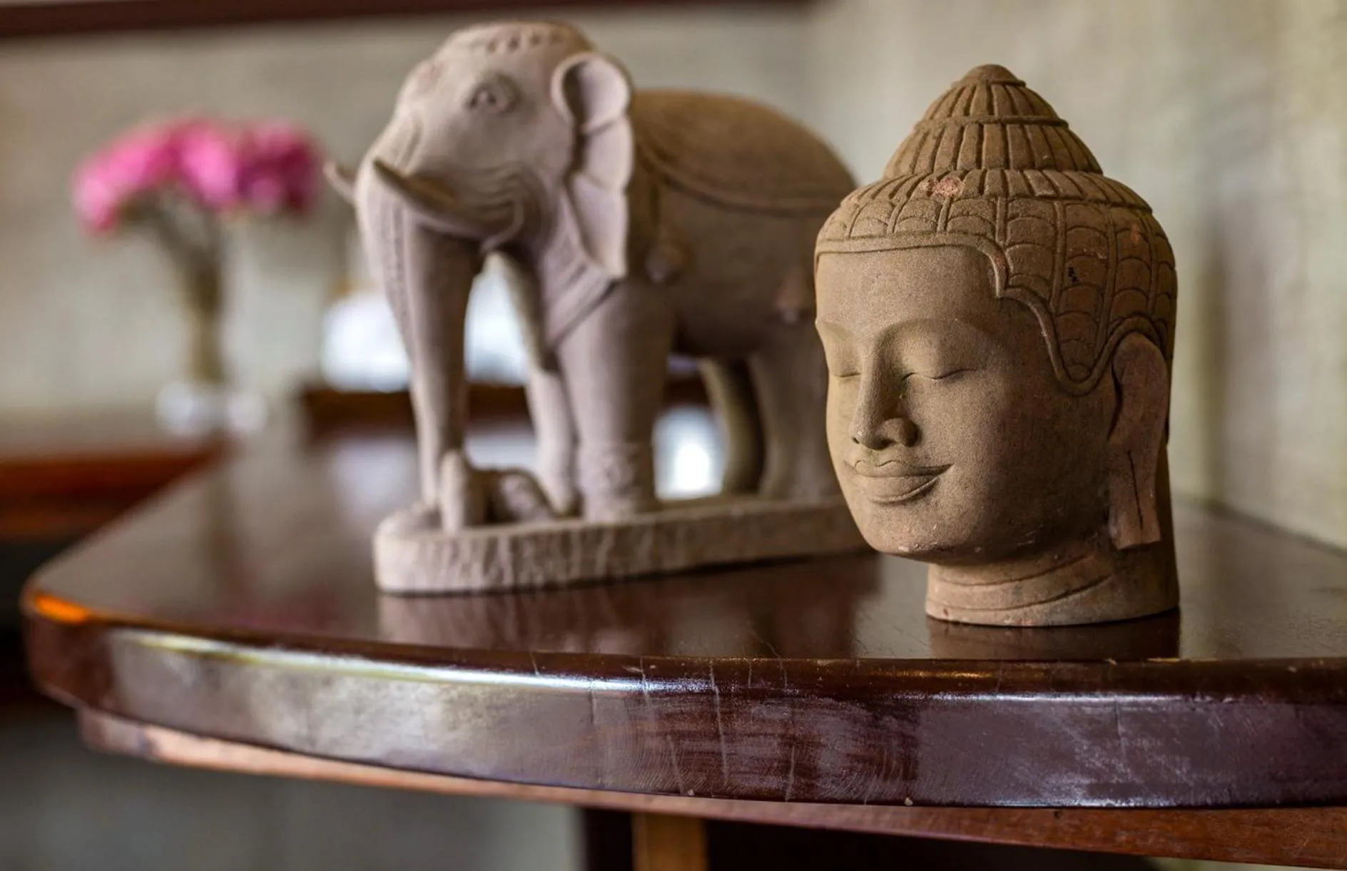 Decorative detail in SOK VILLA by Angkorstays