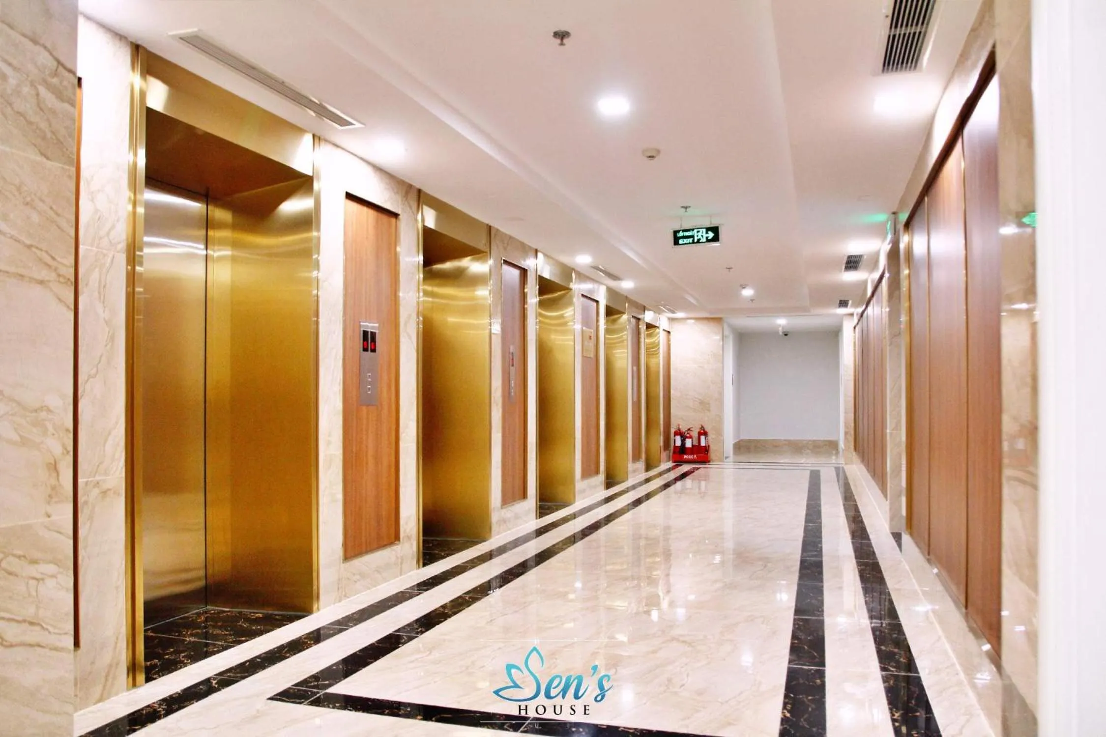 elevator in Sens House Saigon - Serviced Apartments in Vinhomes Central Park