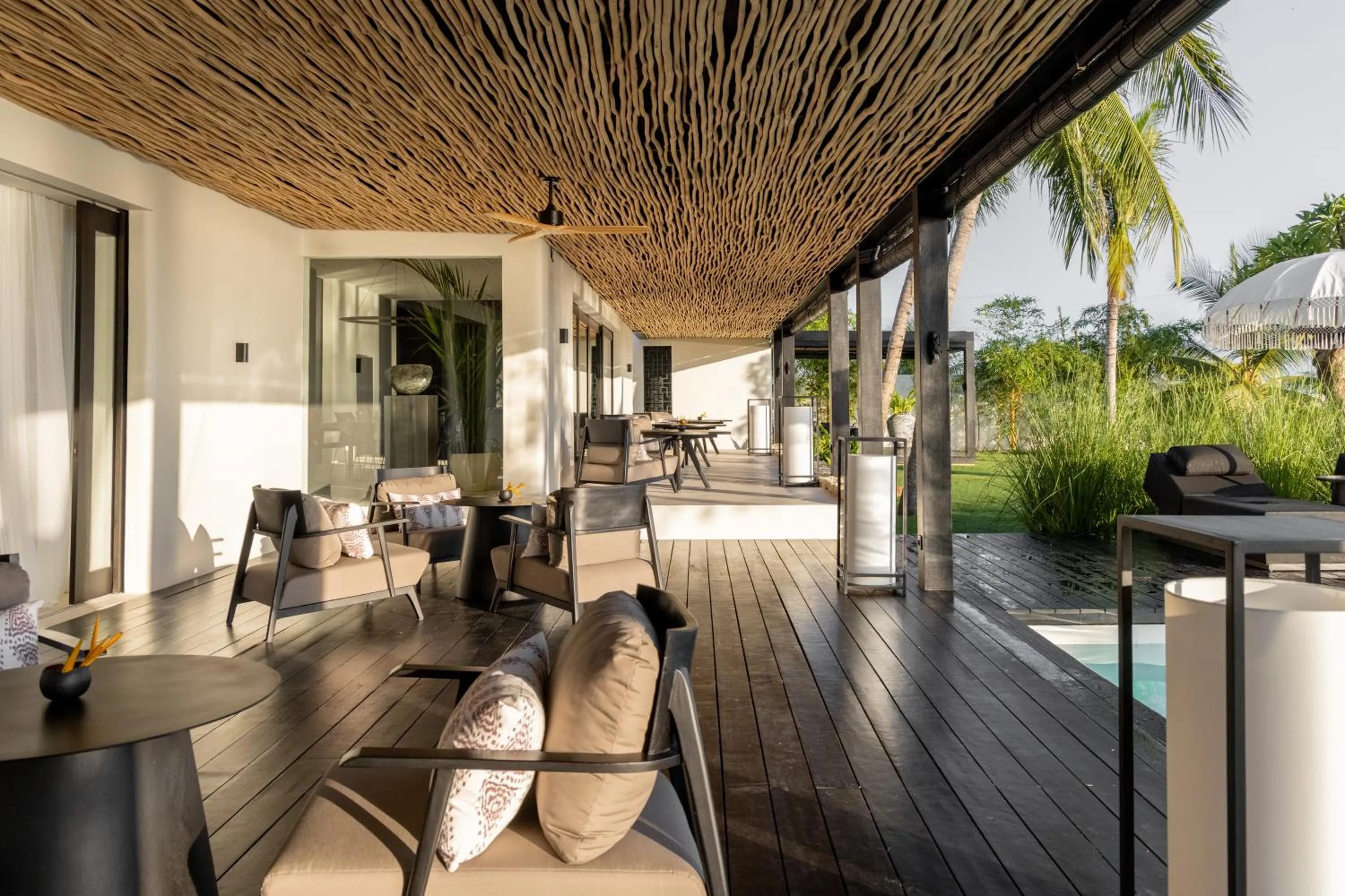 Restaurant/places to eat in The Jing