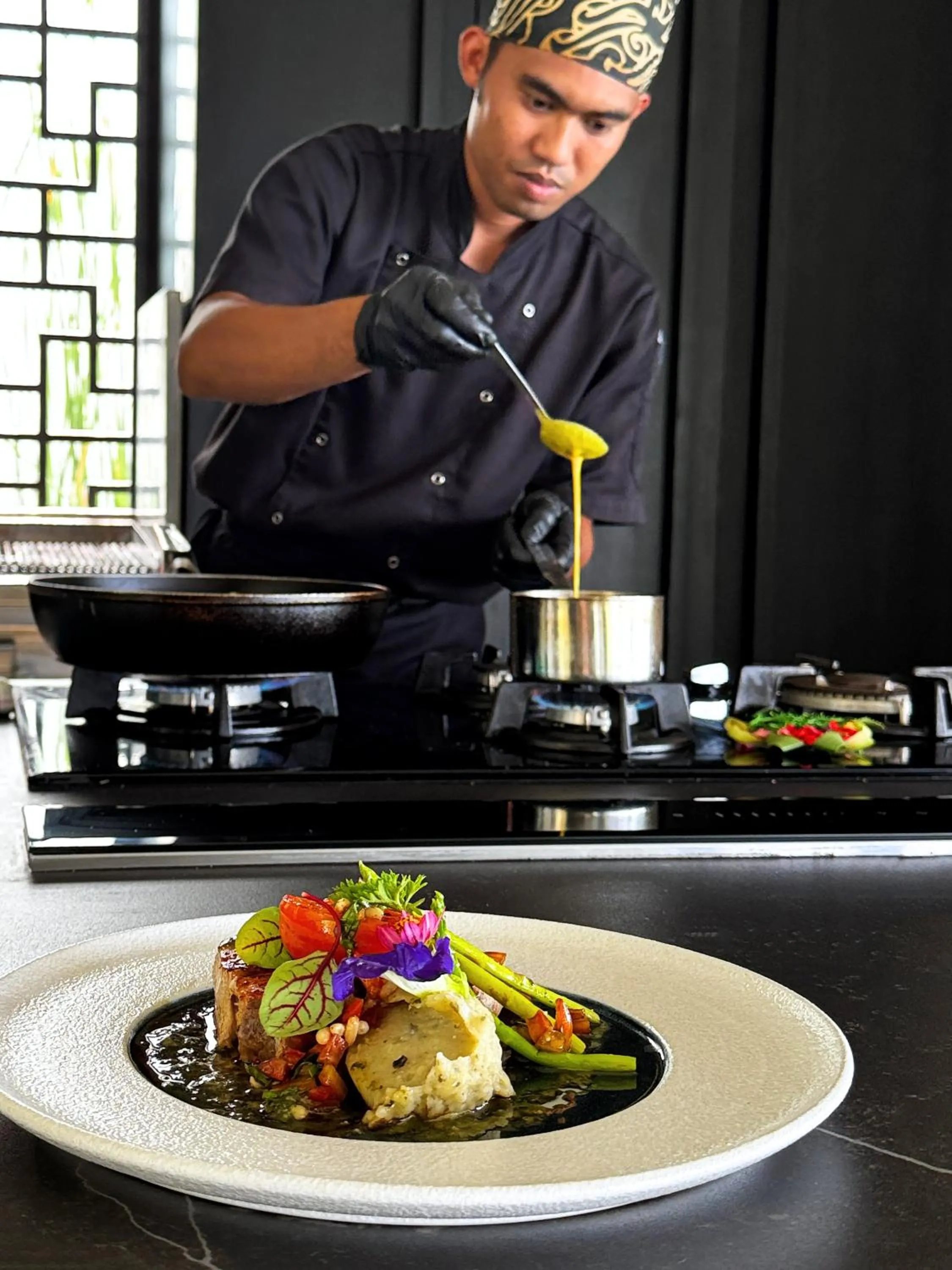 Restaurant/places to eat in The Jing