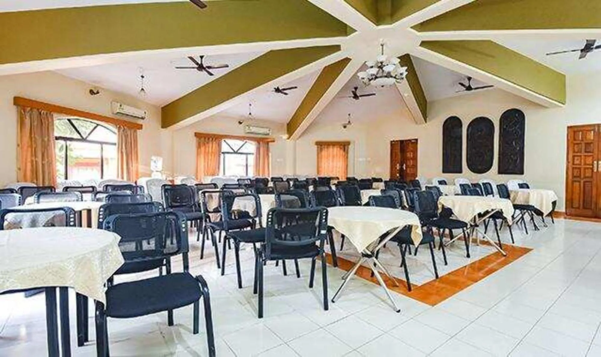 Banquet/Function facilities in Via Toro Highland Beach Resort With Pool - 500M From Candolim Beach