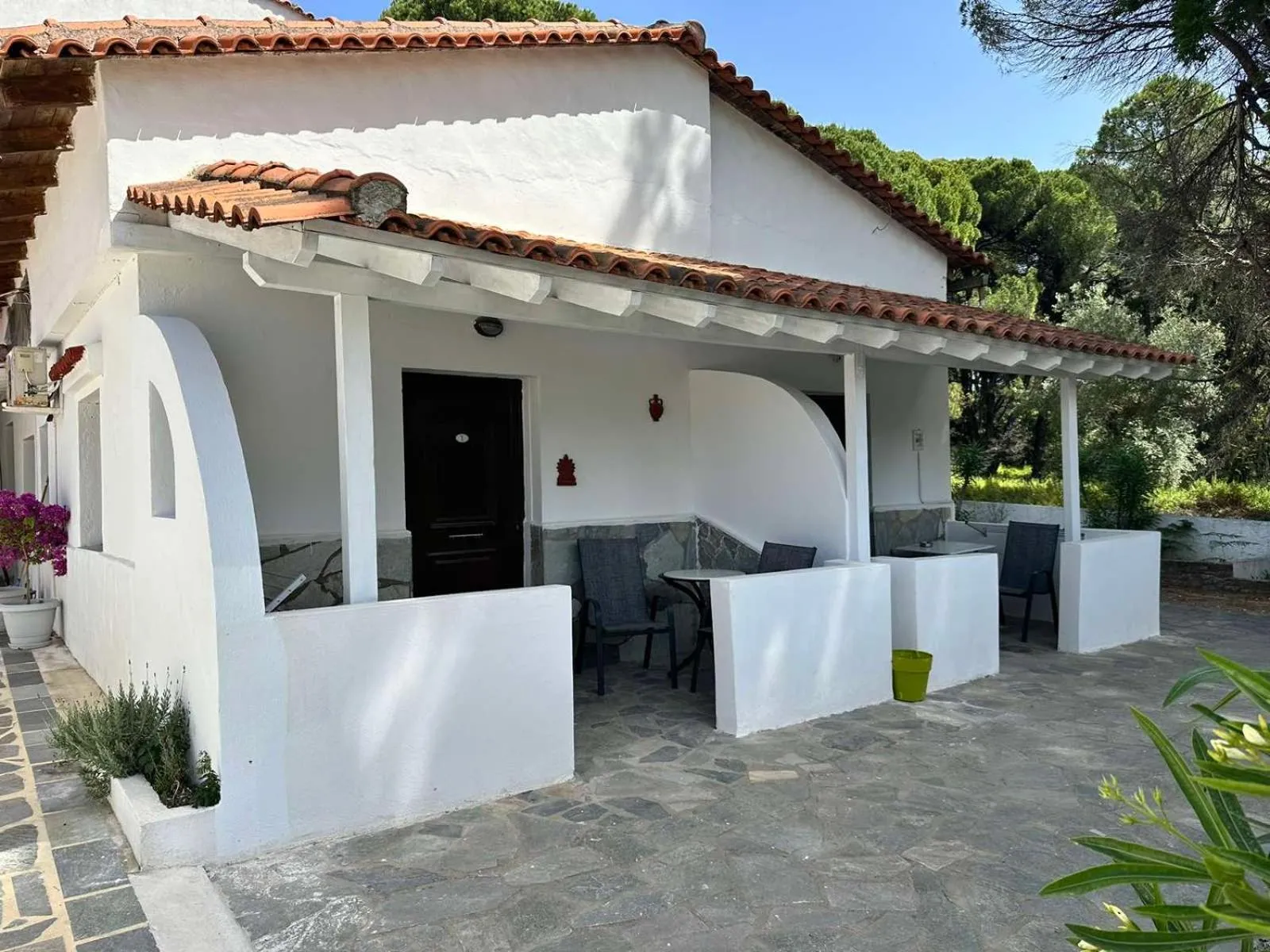 Villa Nikos Koukounaries