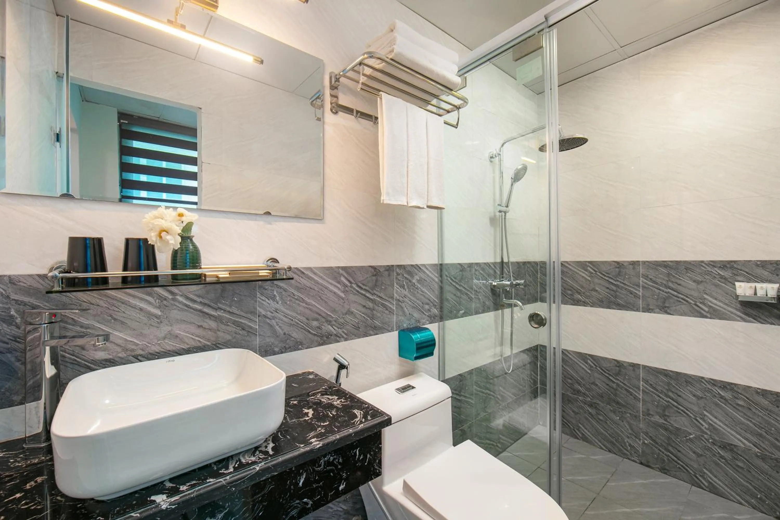 Shower in TrangTrang Classy Hotel