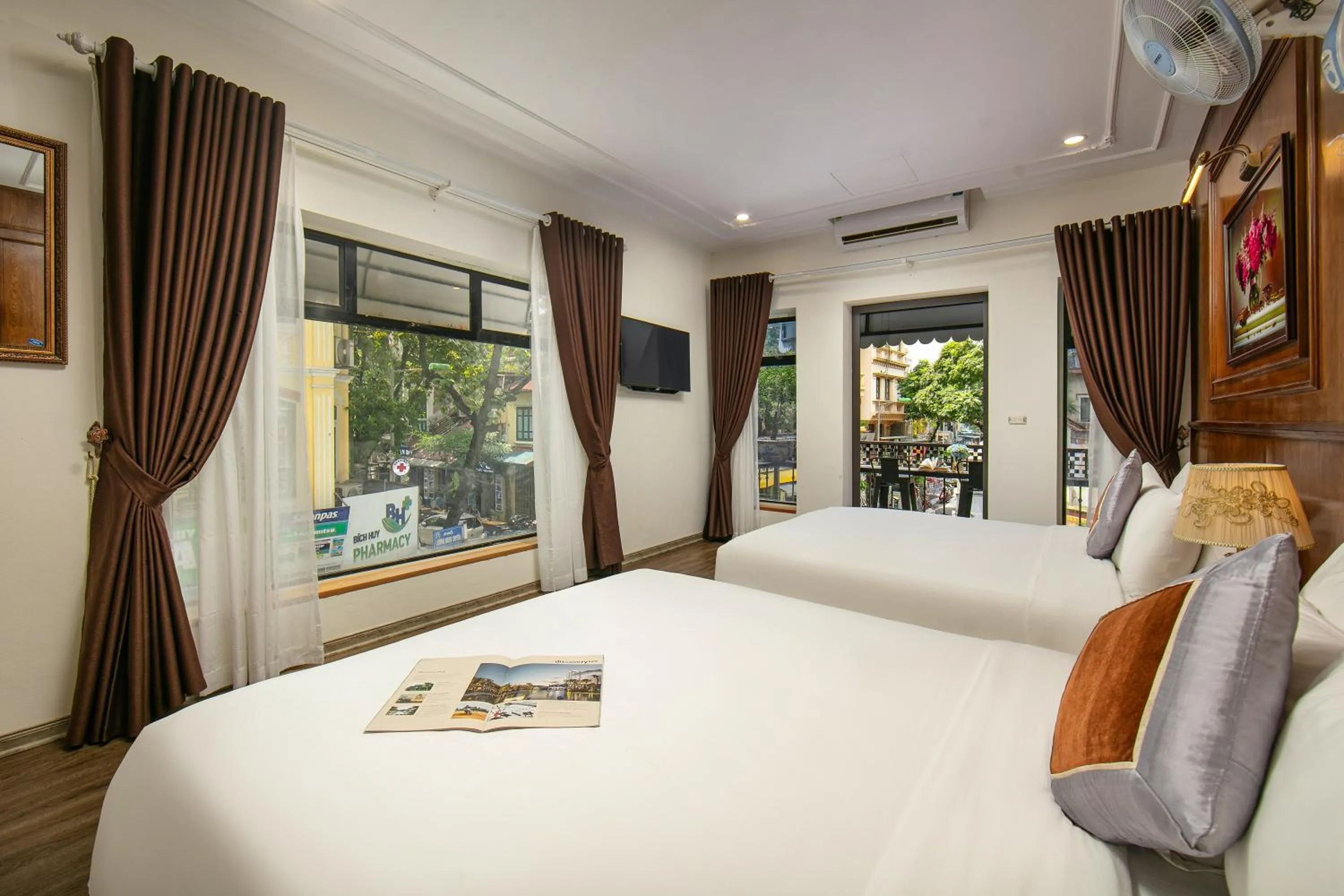 Bed in TrangTrang Classy Hotel