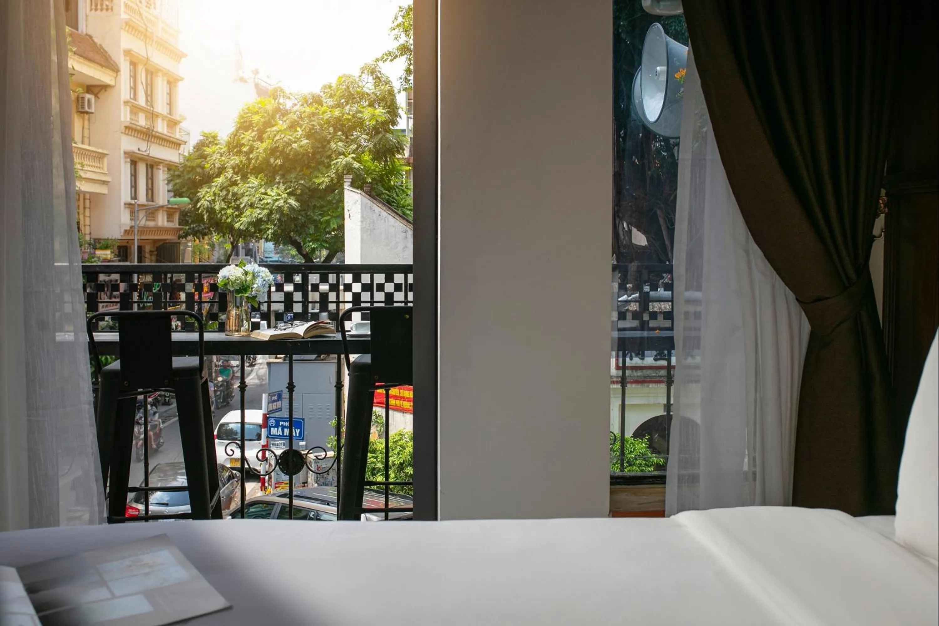 Day, Bed in TrangTrang Classy Hotel