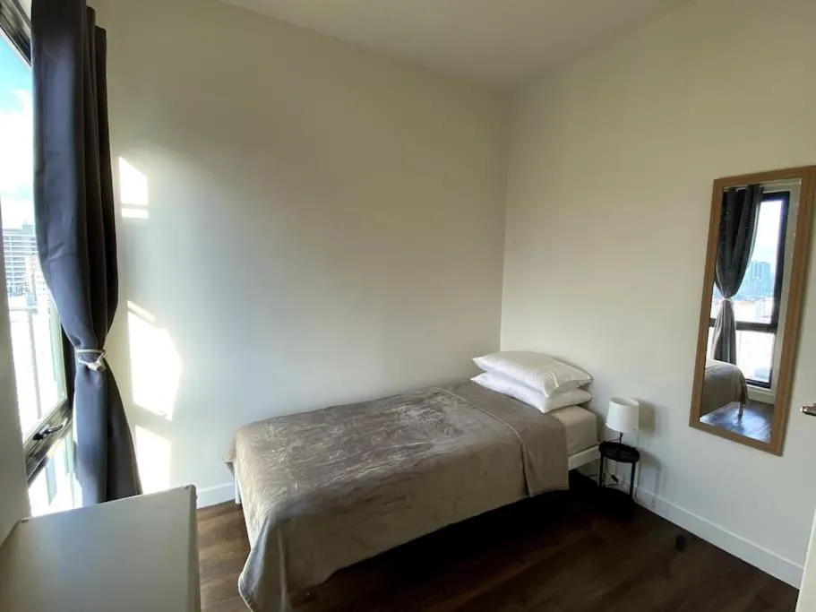 Bed in Modern Condo Apt in Flair Tower South, Mandaluyong