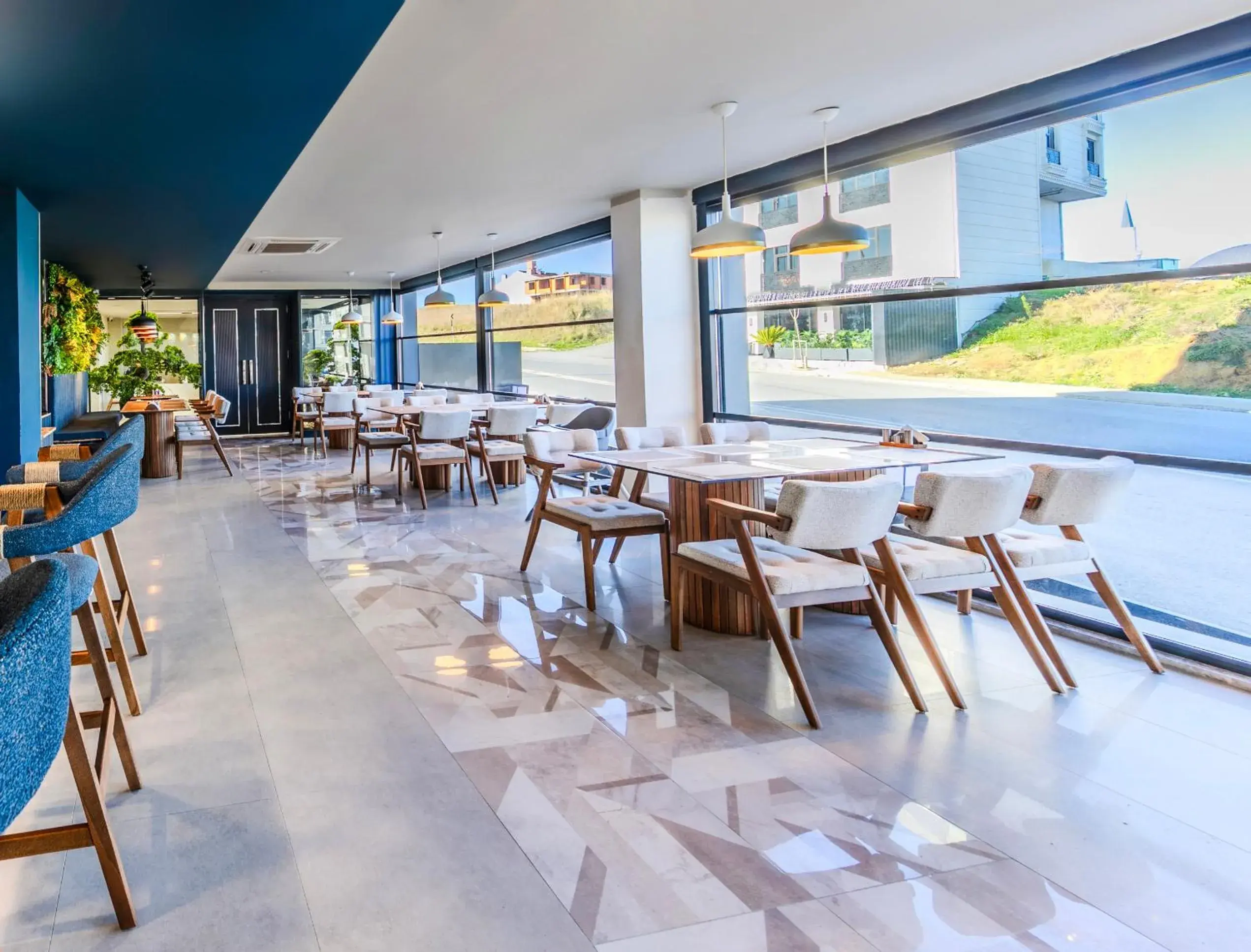 Restaurant/places to eat in Heaven Premium Hotel Restaurant & Airport Shuttle Restaurant/places to eat in Heaven Premium Hotel Restaurant & Airport Shuttle