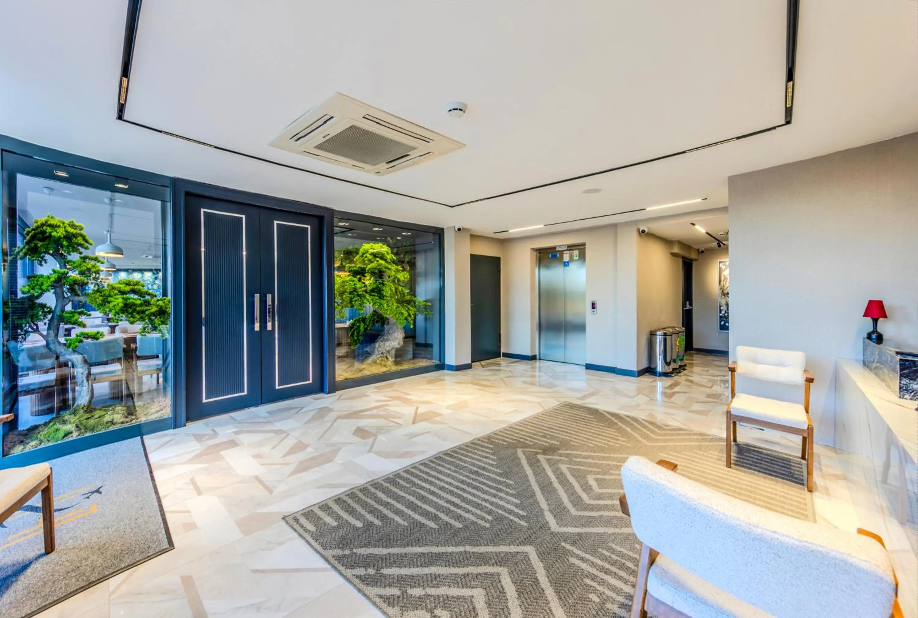 Restaurant/places to eat in Heaven Premium Hotel Restaurant & Airport Shuttle