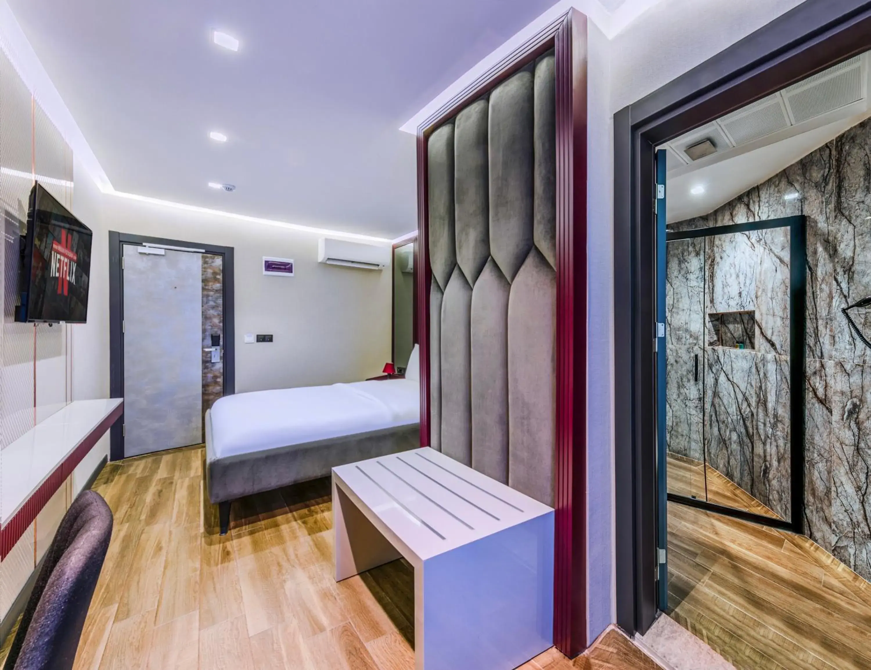 Photo of the whole room, Bed in Heaven Premium Hotel Restaurant & Airport Shuttle Photo of the whole room, Bed in Heaven Premium Hotel Restaurant & Airport Shuttle