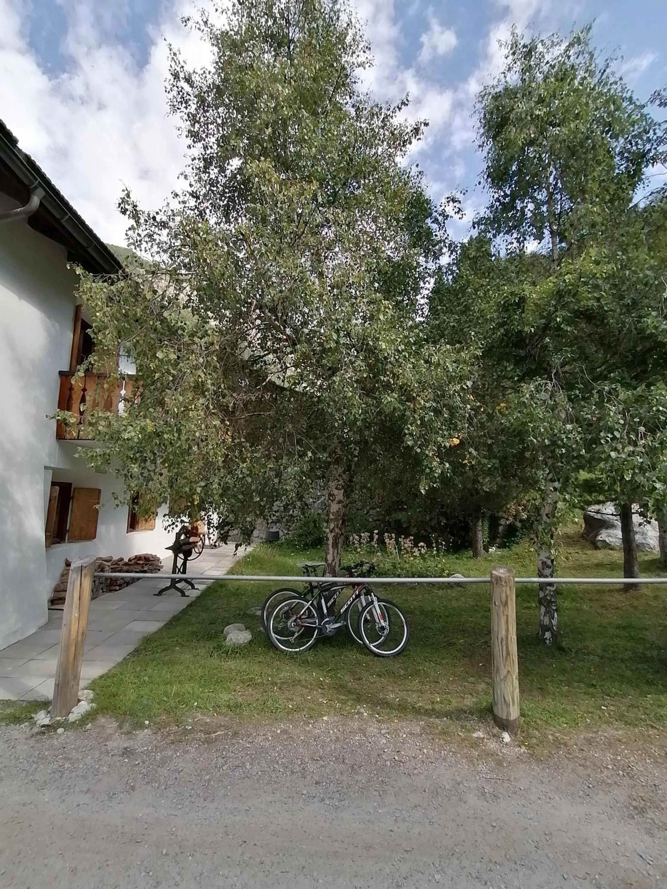 acessibility in Alpengasthof Crusch Alba ed Alvetern, S-charl