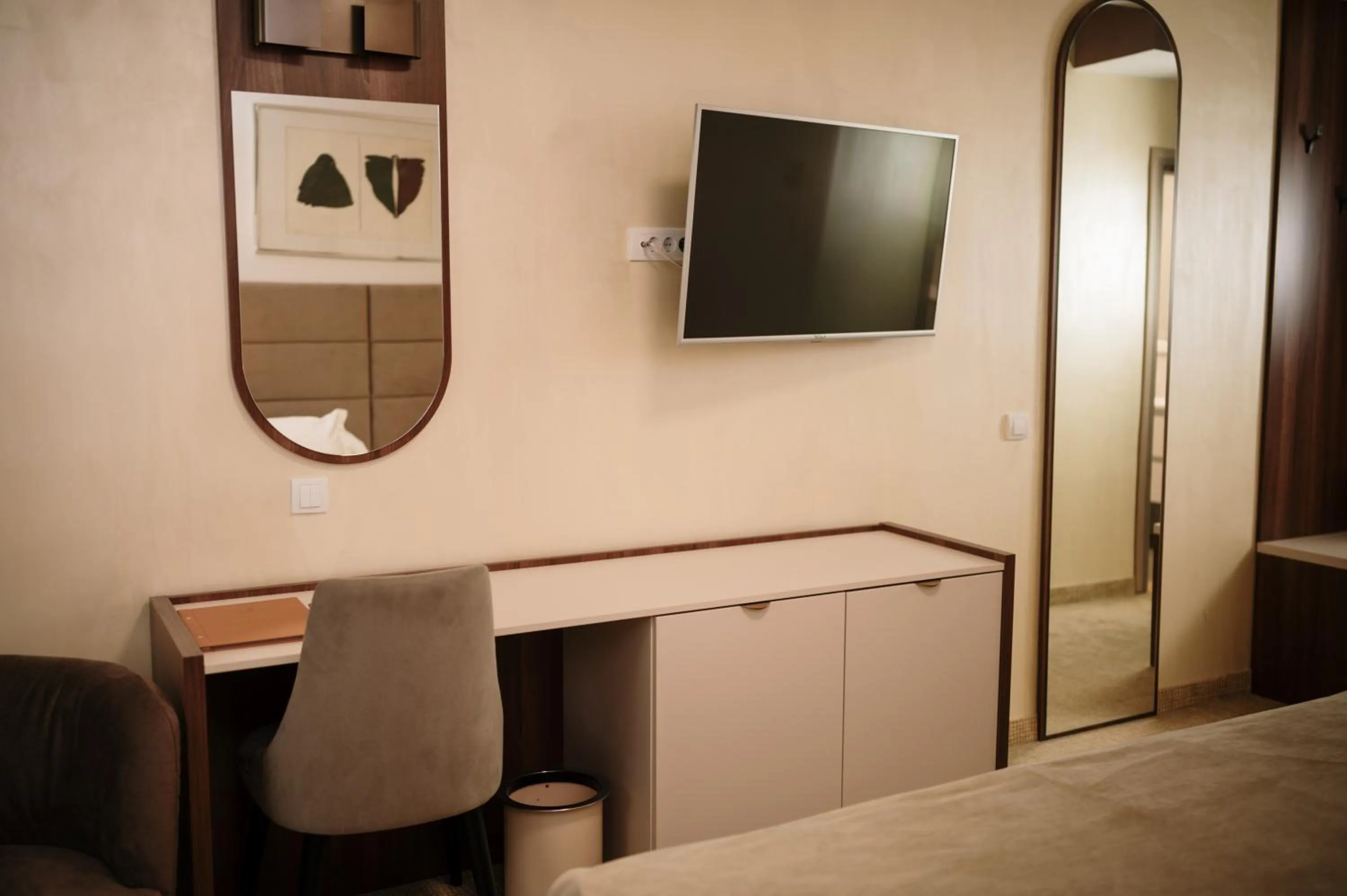 TV and multimedia in Hotel Slavija Lux