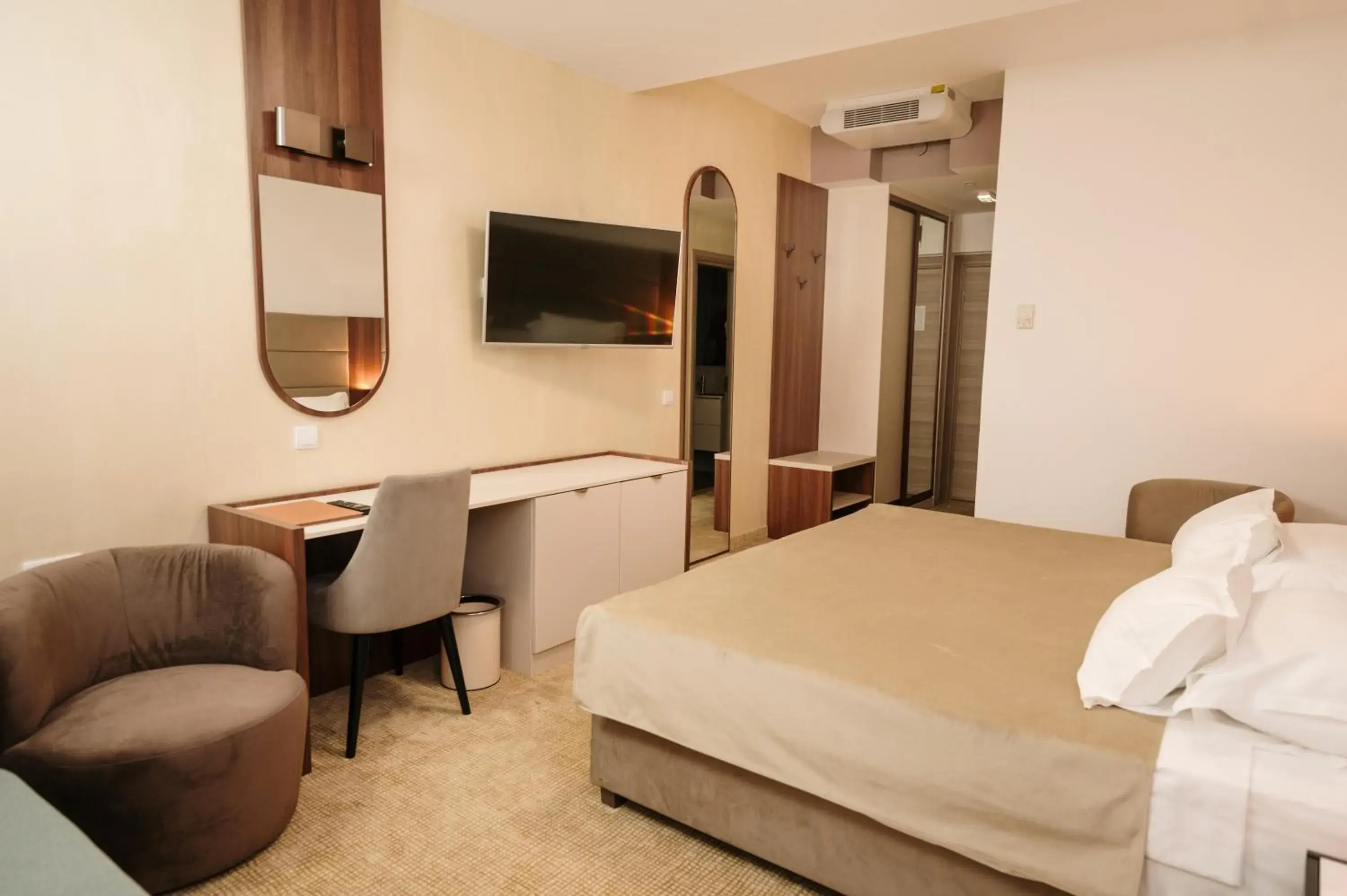 Bedroom in Hotel Slavija Lux Bedroom in Hotel Slavija Lux