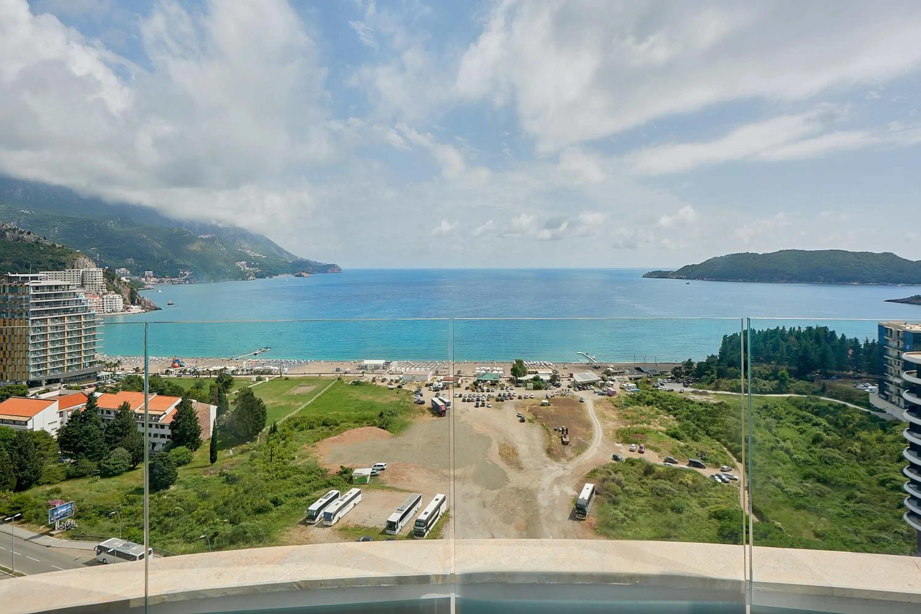 Day in Skyline resort