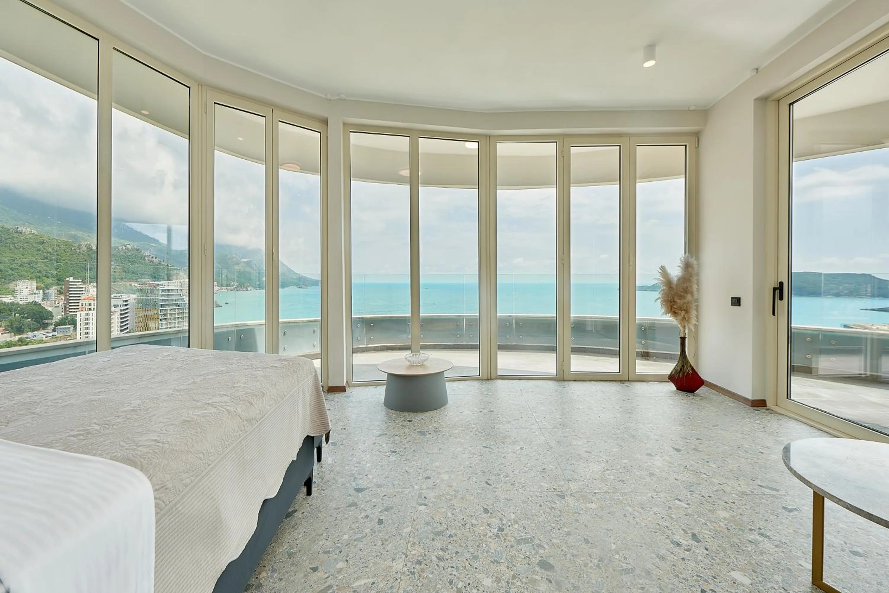 Bed in Skyline resort