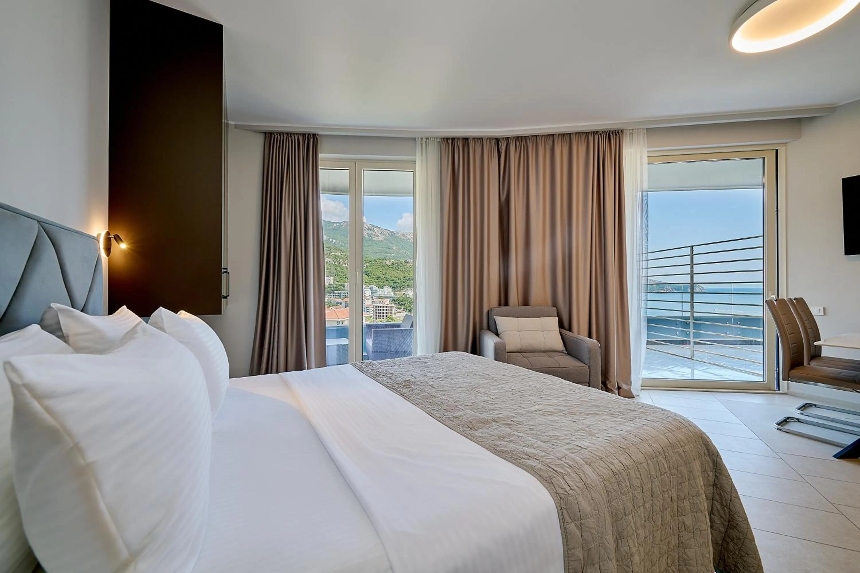 Bed in Skyline resort