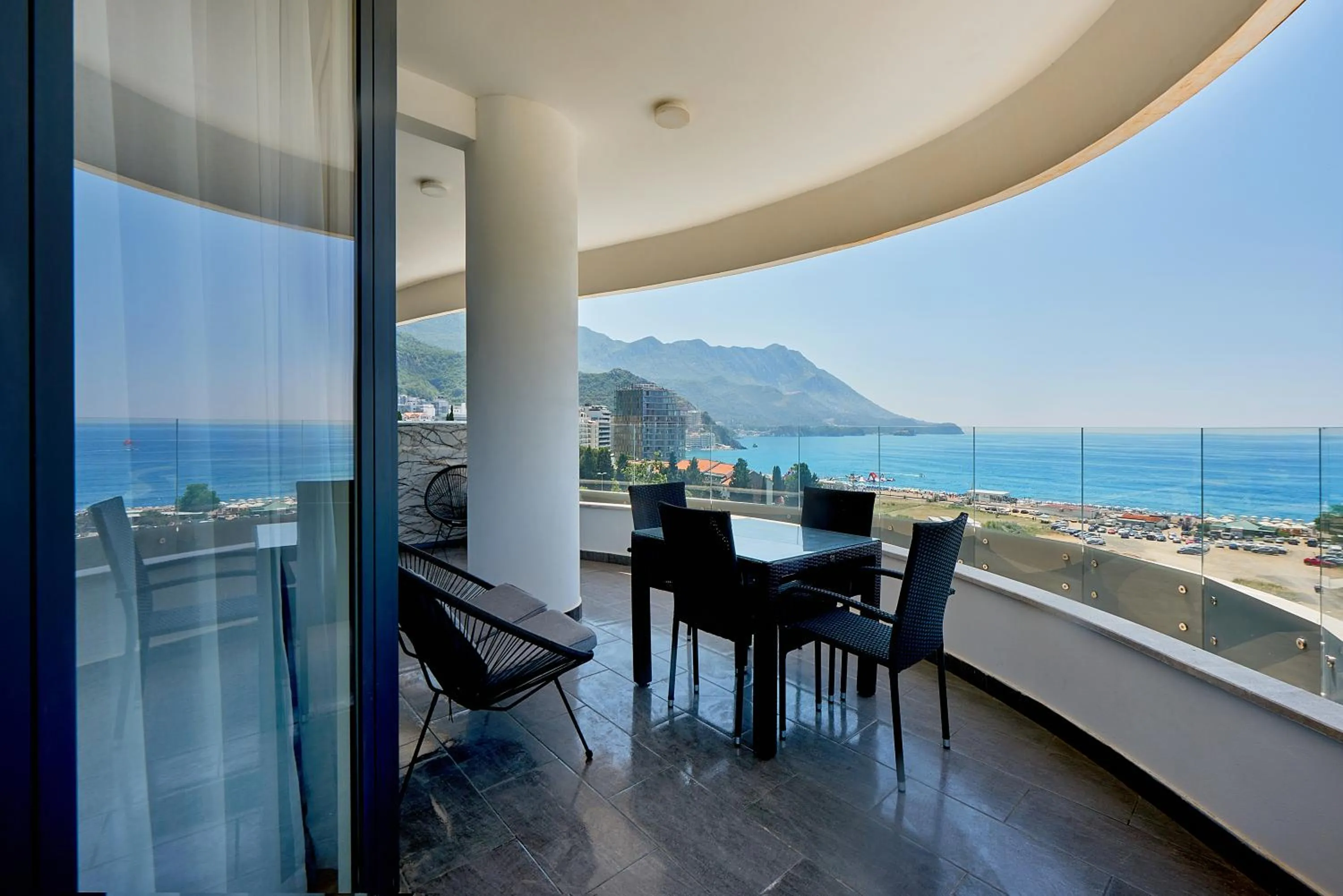 Day in Skyline resort