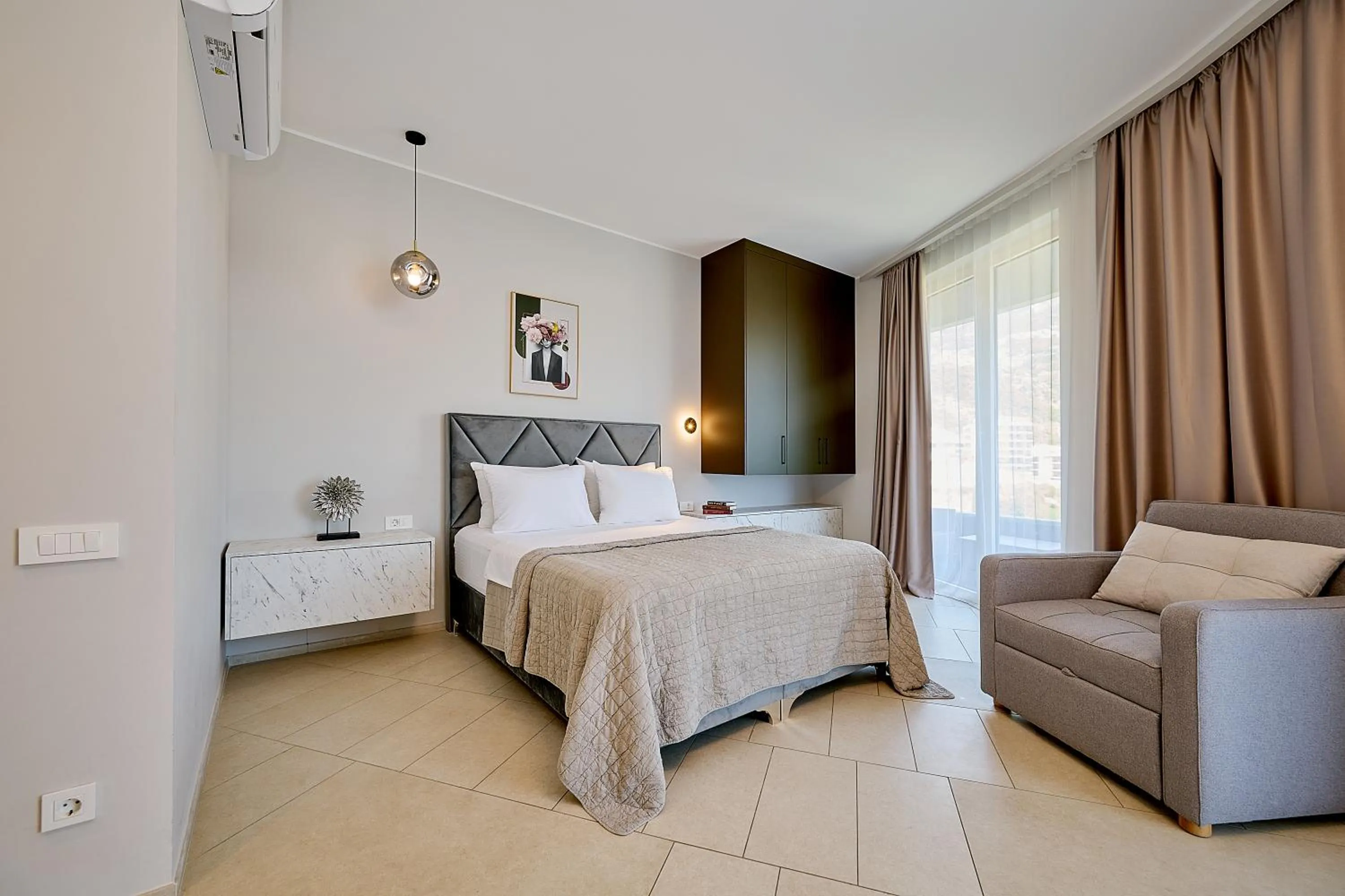 Bed in Skyline resort