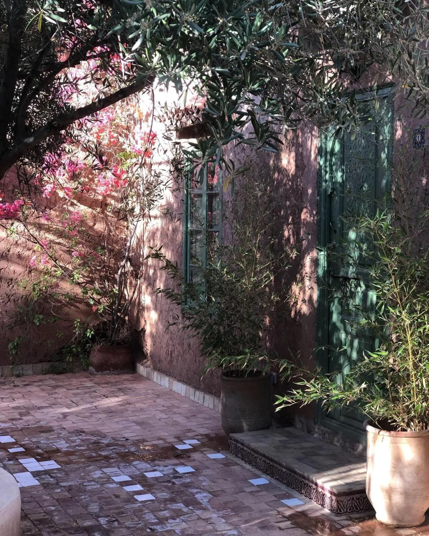 Sel d Ailleurs, Ouirgan - adults only