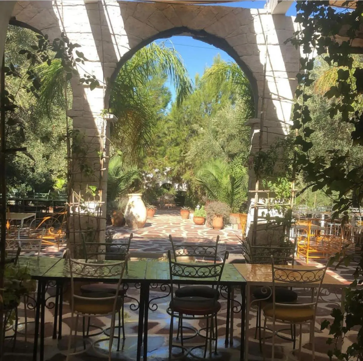 Sel d Ailleurs, Ouirgan - adults only