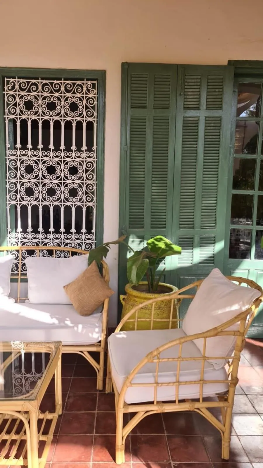 Sel d Ailleurs, Ouirgan - adults only