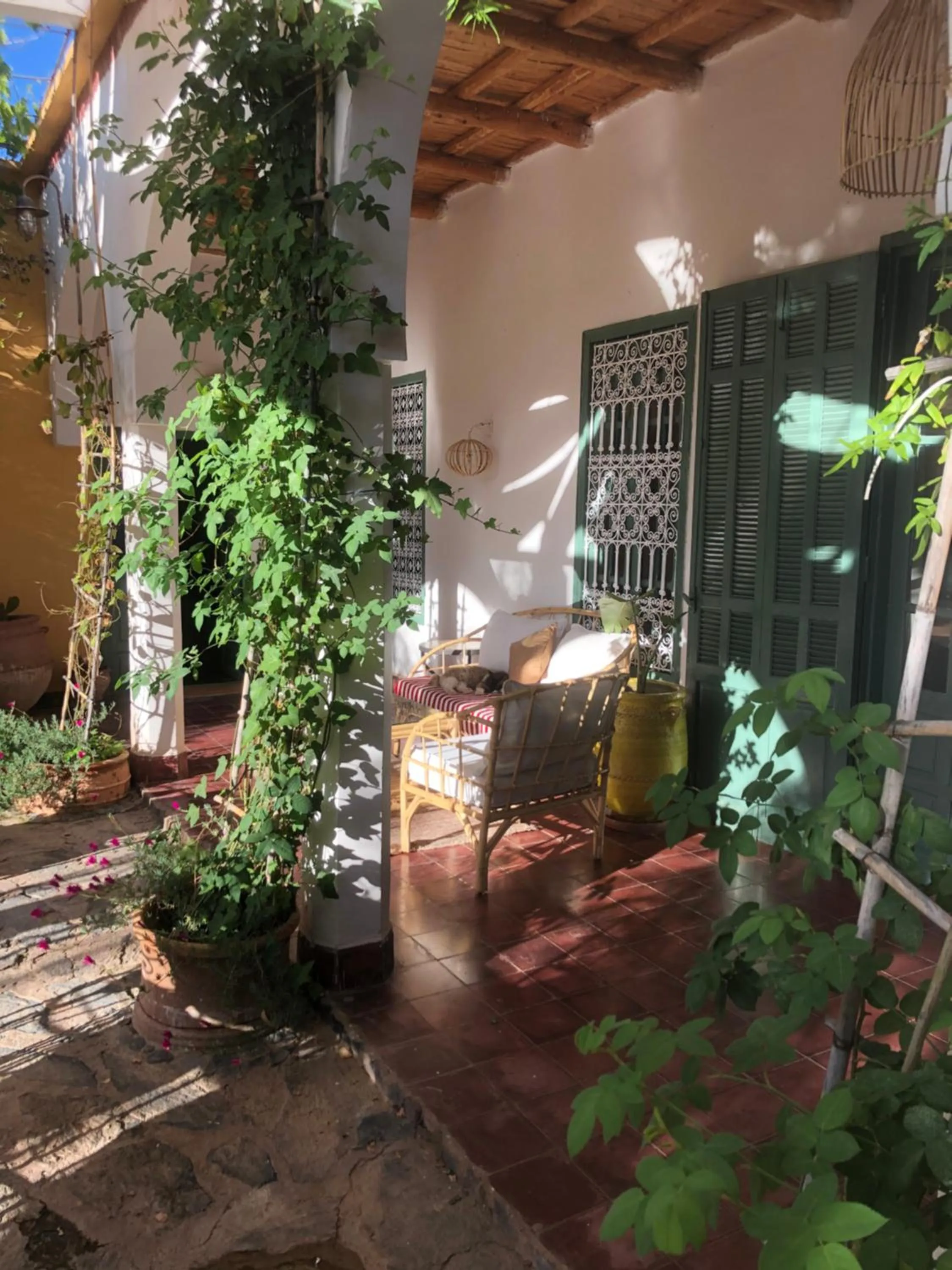 Sel d Ailleurs, Ouirgan - adults only