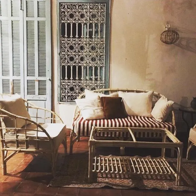 Sel d Ailleurs, Ouirgan - adults only