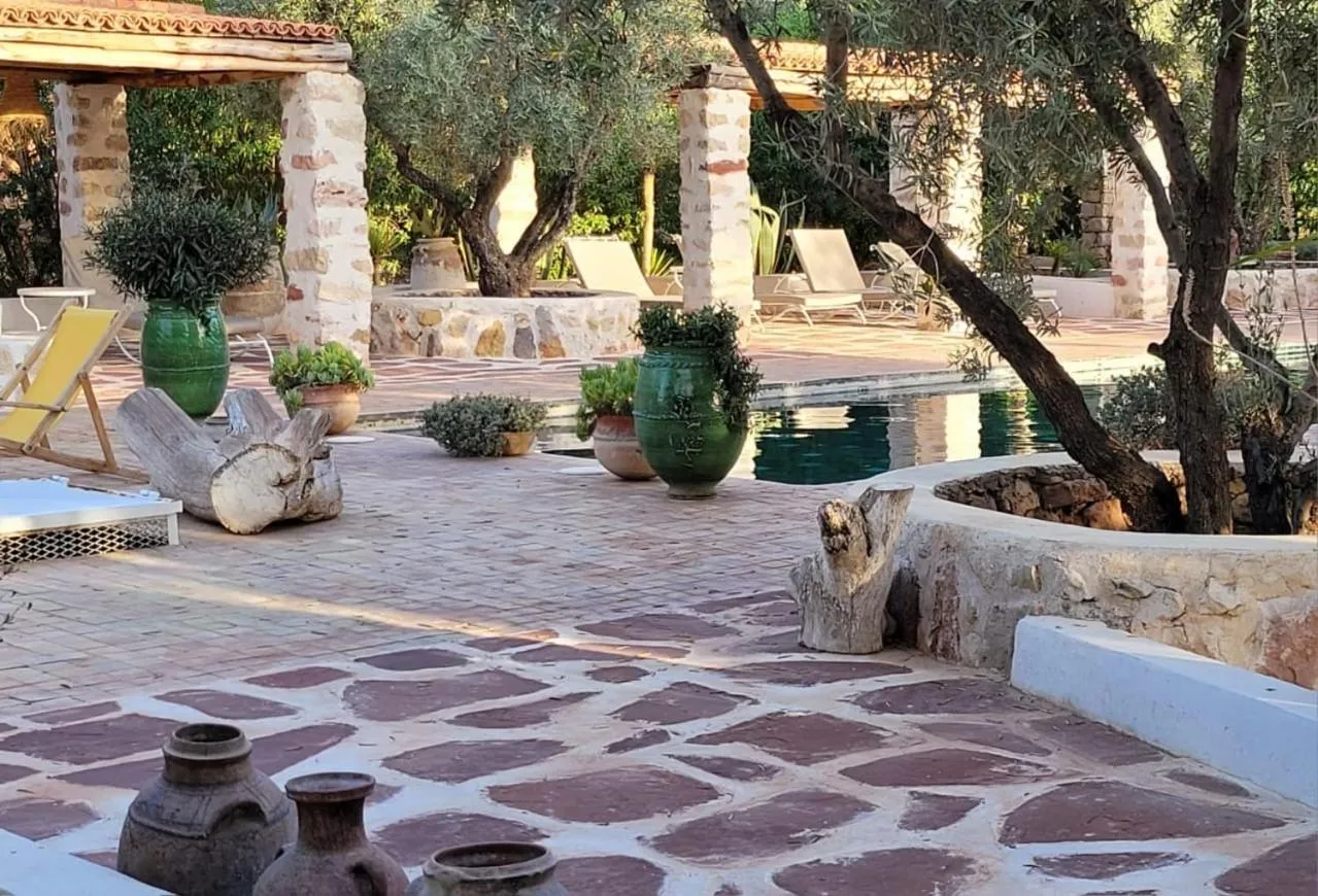 Sel d Ailleurs, Ouirgan - adults only