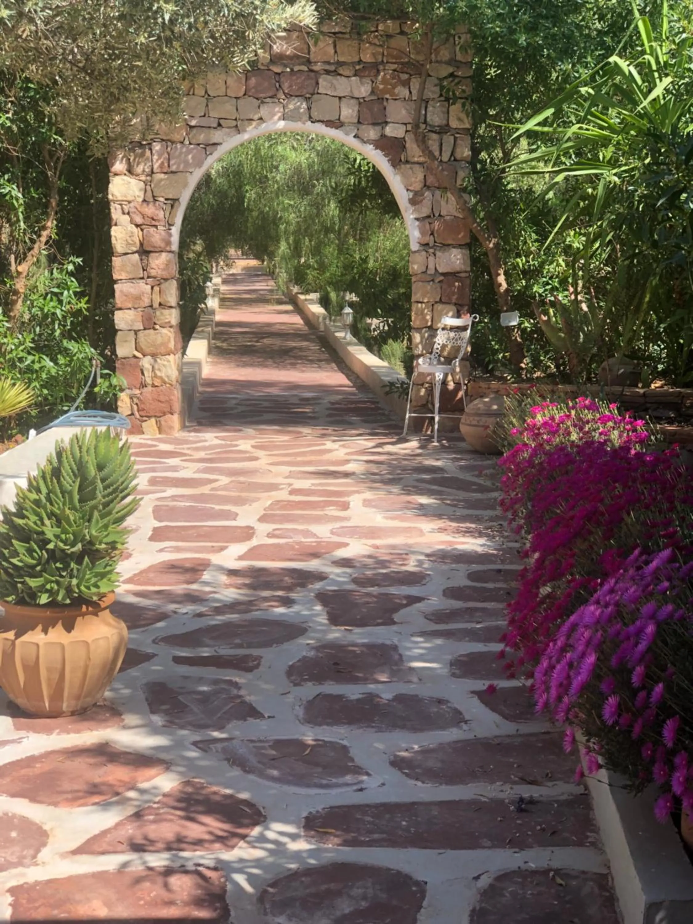 Sel d Ailleurs, Ouirgan - adults only