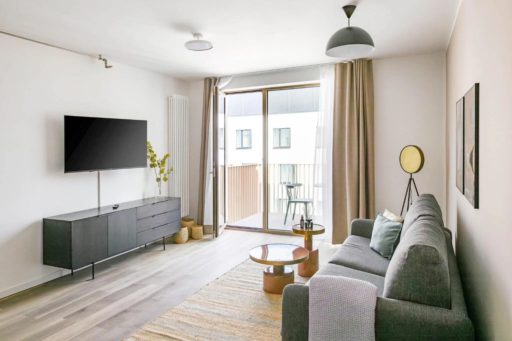 TV and multimedia in Limehome Budapest Mosonyi
