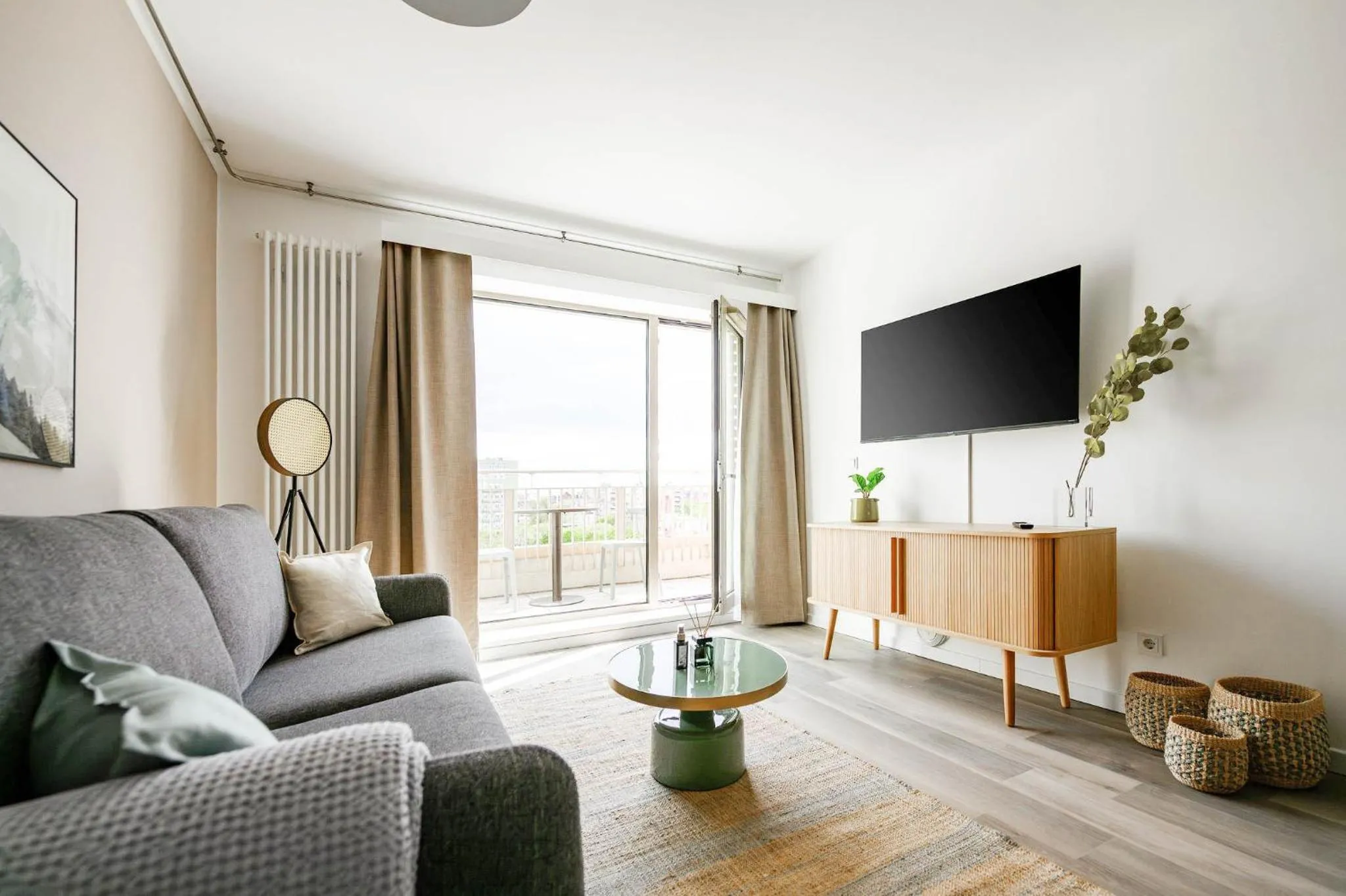 TV and multimedia in Limehome Budapest Mosonyi