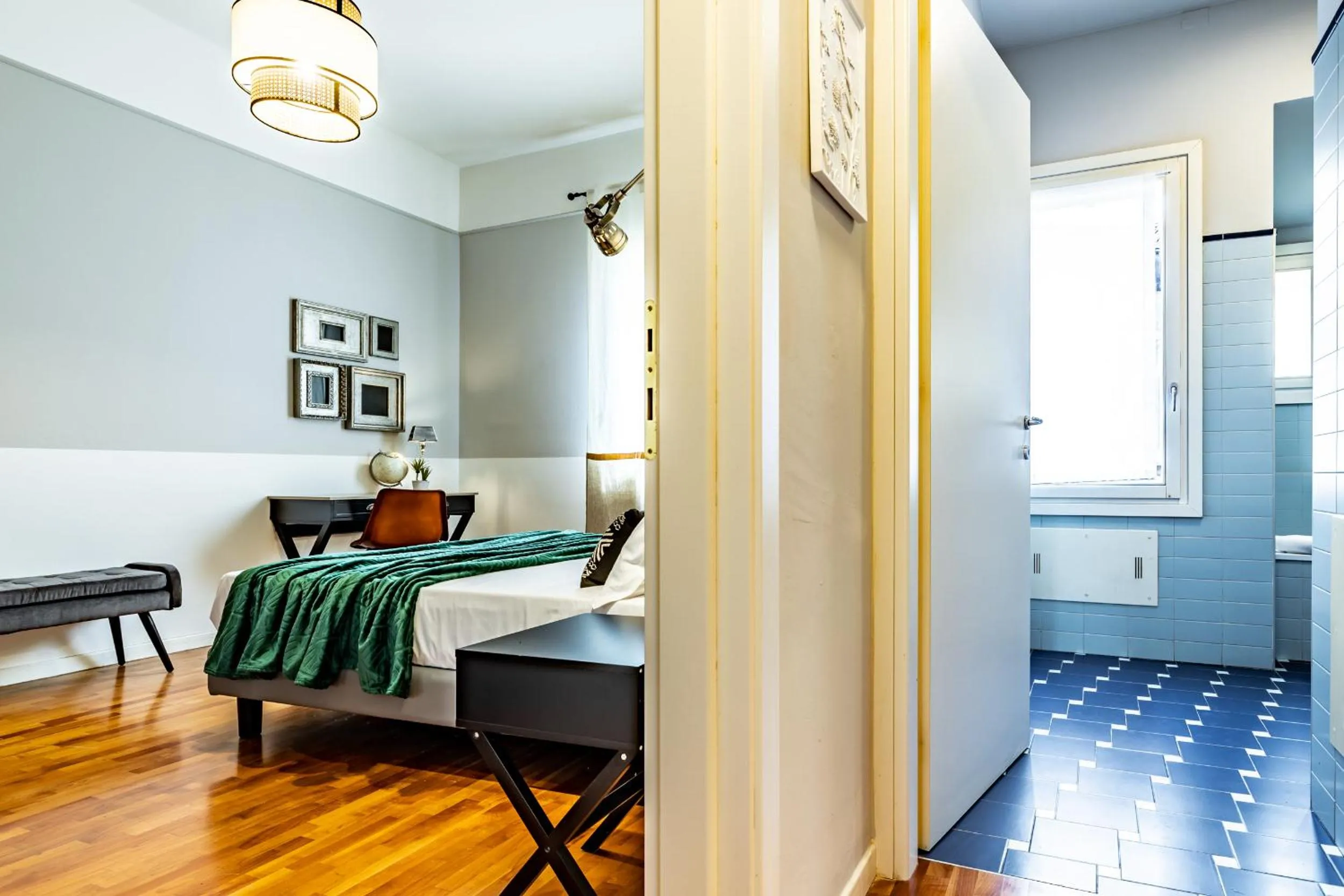 Photo of the whole room, Bed in HouSmart Capo di Lucca 1