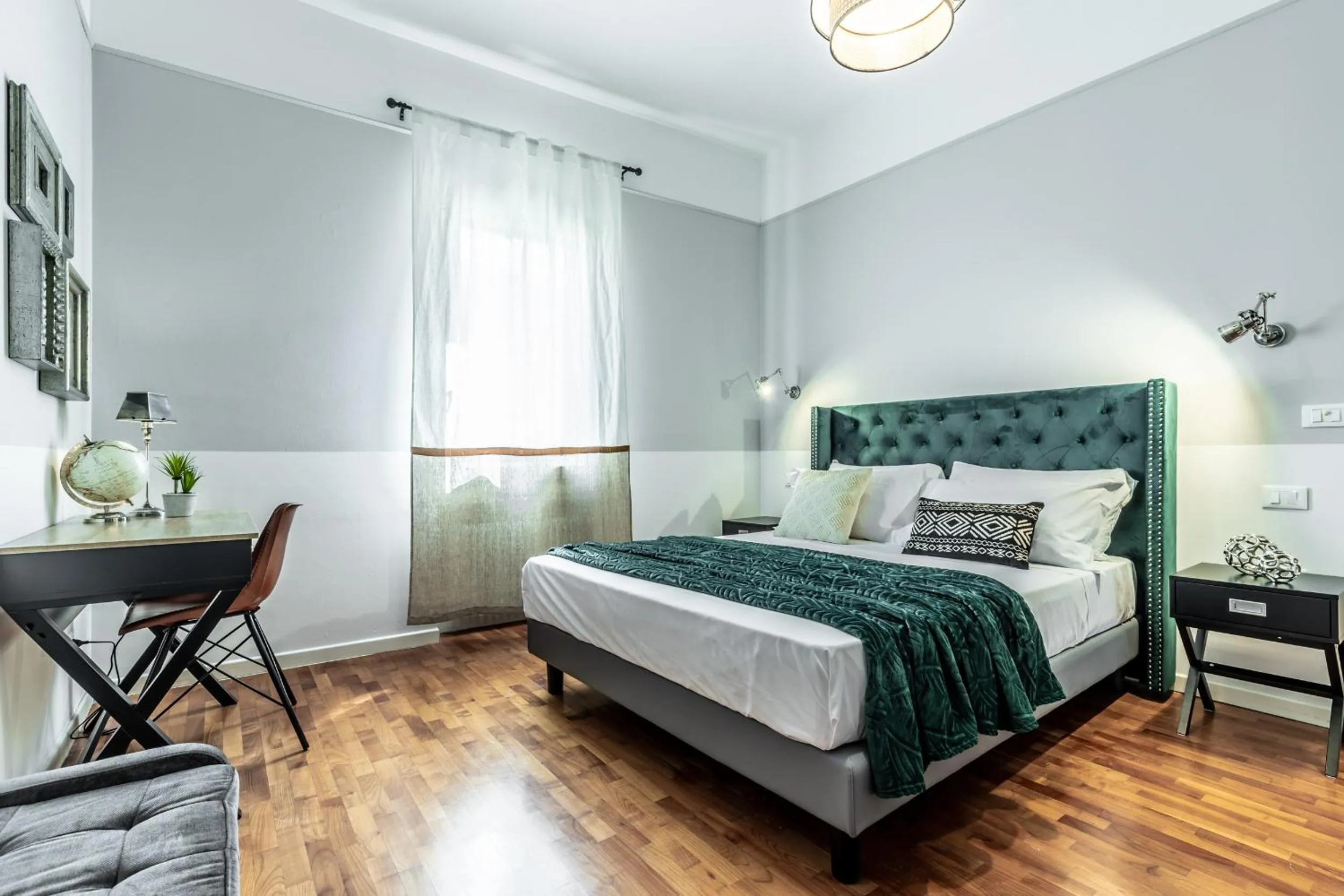 Bedroom, Bed in HouSmart Capo di Lucca 1