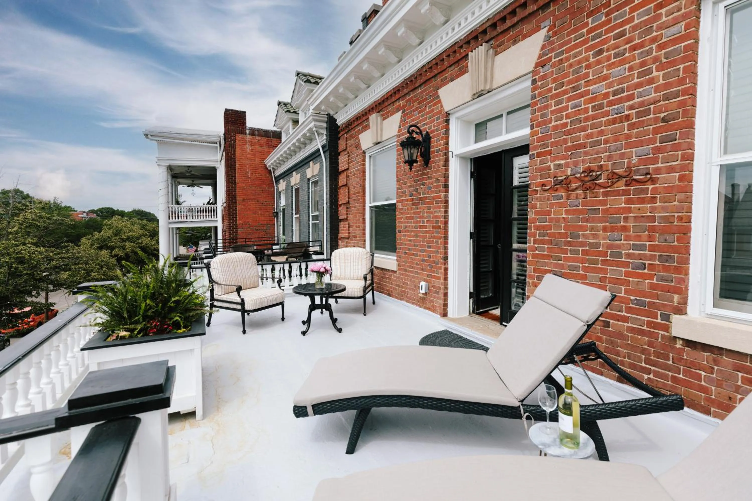 Balcony/Terrace in The Boulevard Inn