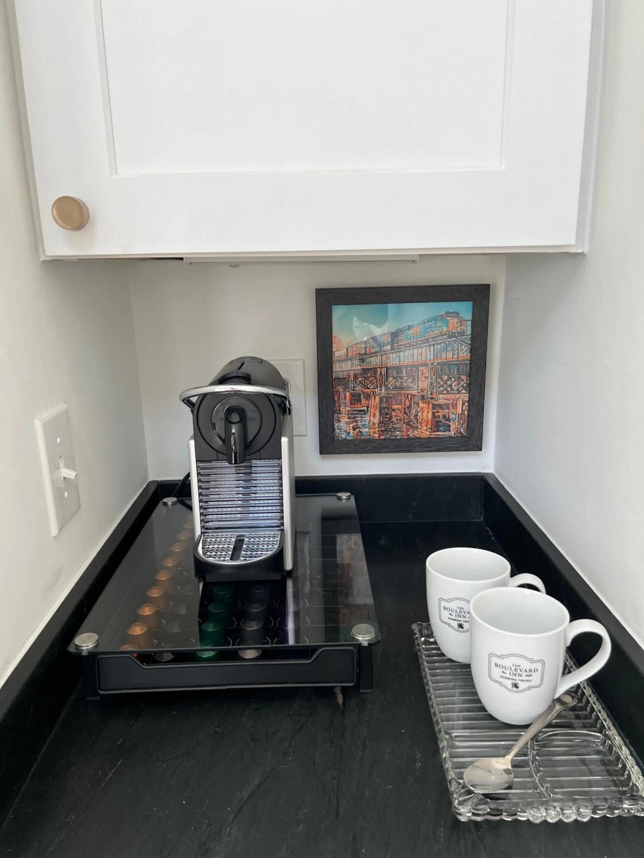 Coffee/tea facilities in The Boulevard Inn