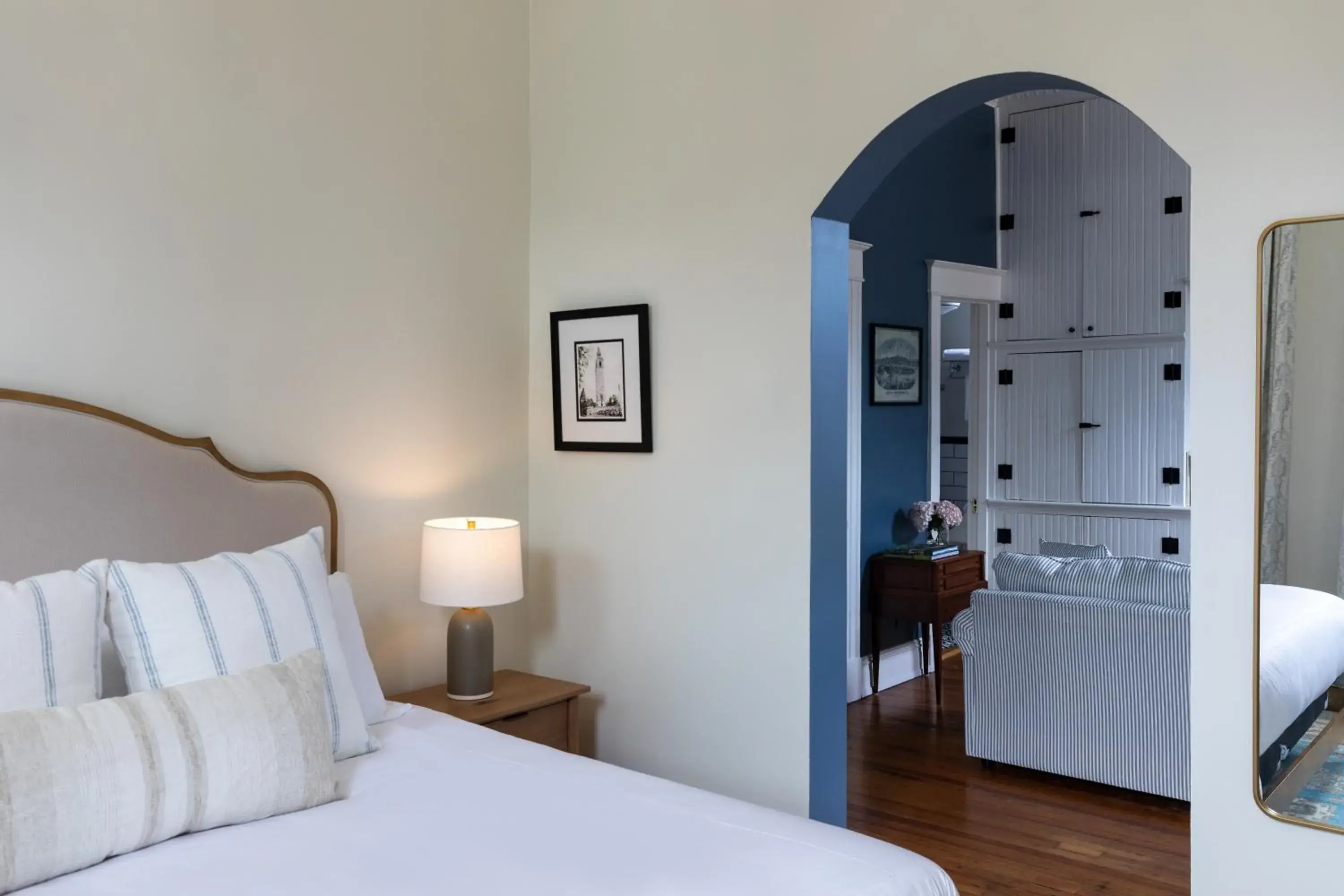 Junior Suite with Terrace in The Boulevard Inn Junior Suite with Terrace in The Boulevard Inn