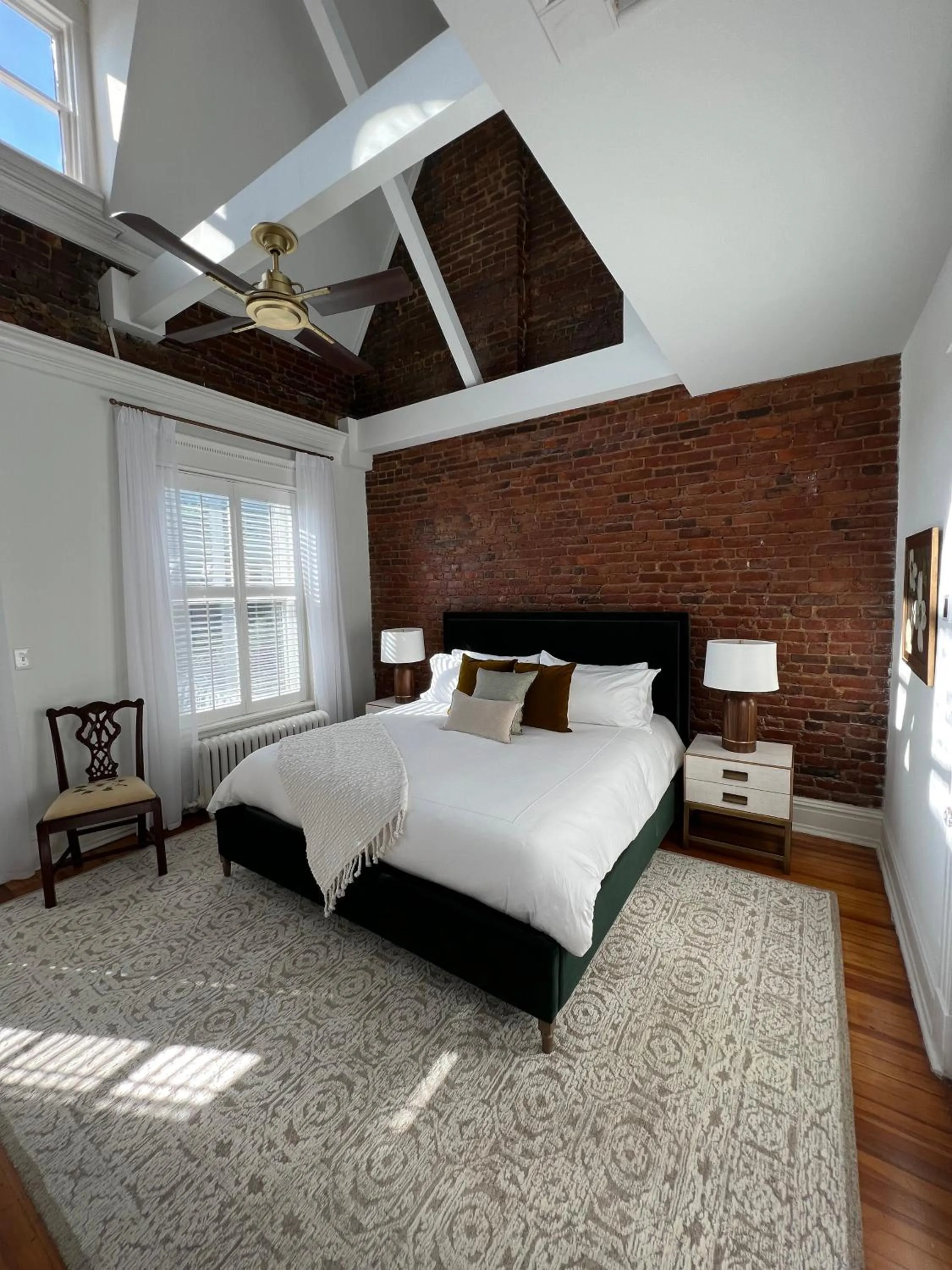 Bedroom, Bed in The Boulevard Inn