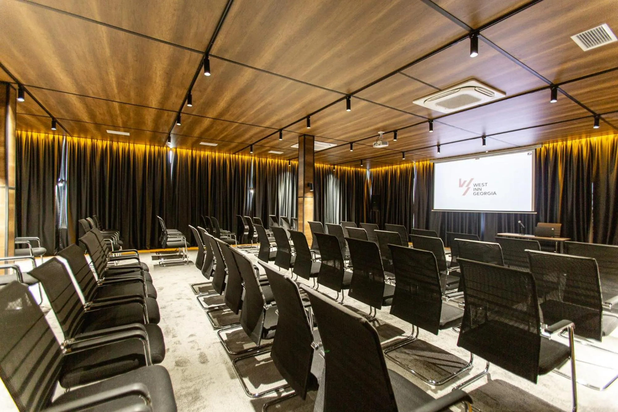 TV and multimedia in West Inn Georgia