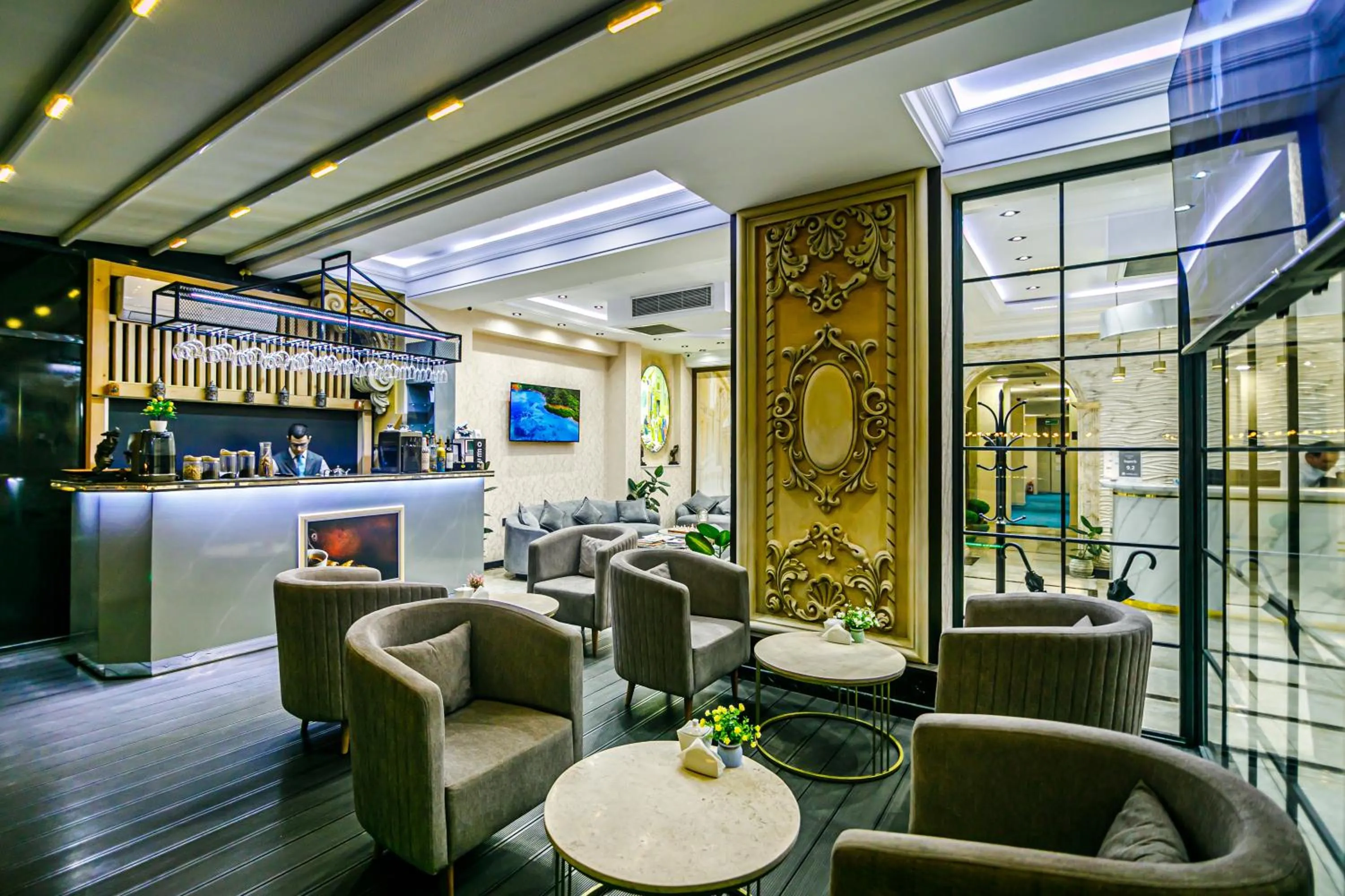 Lounge or bar in Essam Deluxe Hotel