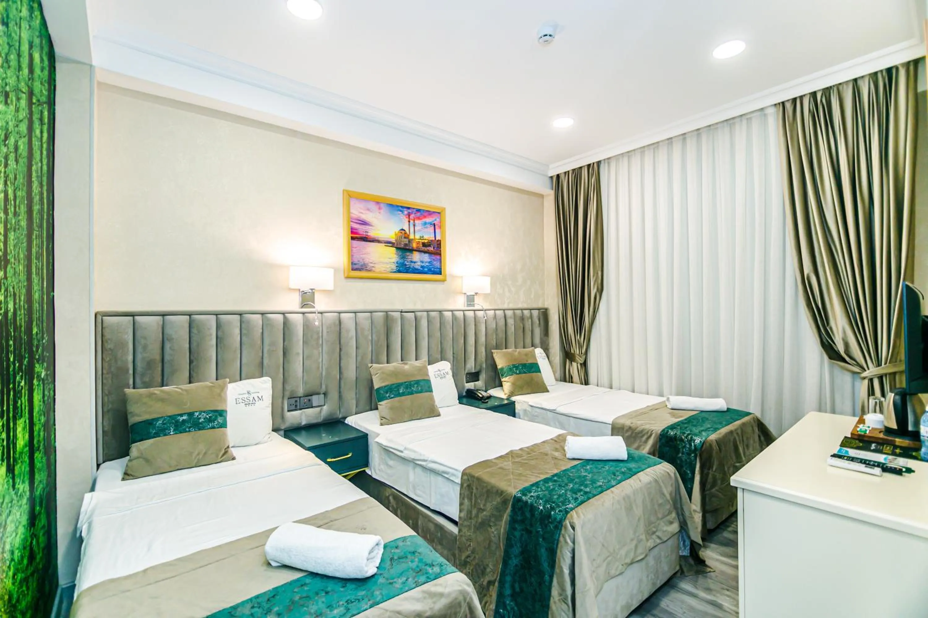 Photo of the whole room, Bed in Essam Deluxe Hotel