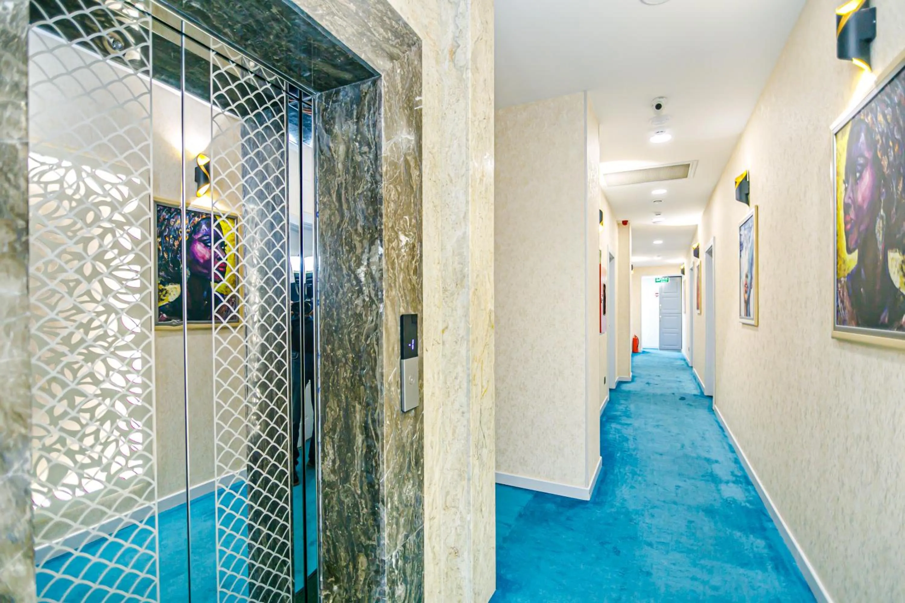 elevator in Essam Deluxe Hotel